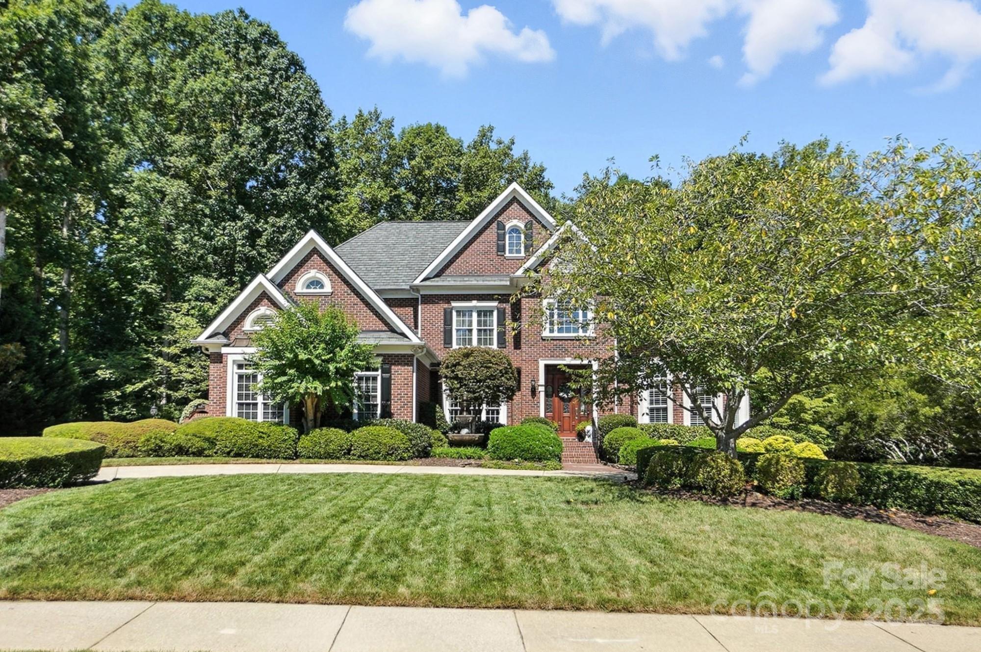 6525 Robin Hollow Drive