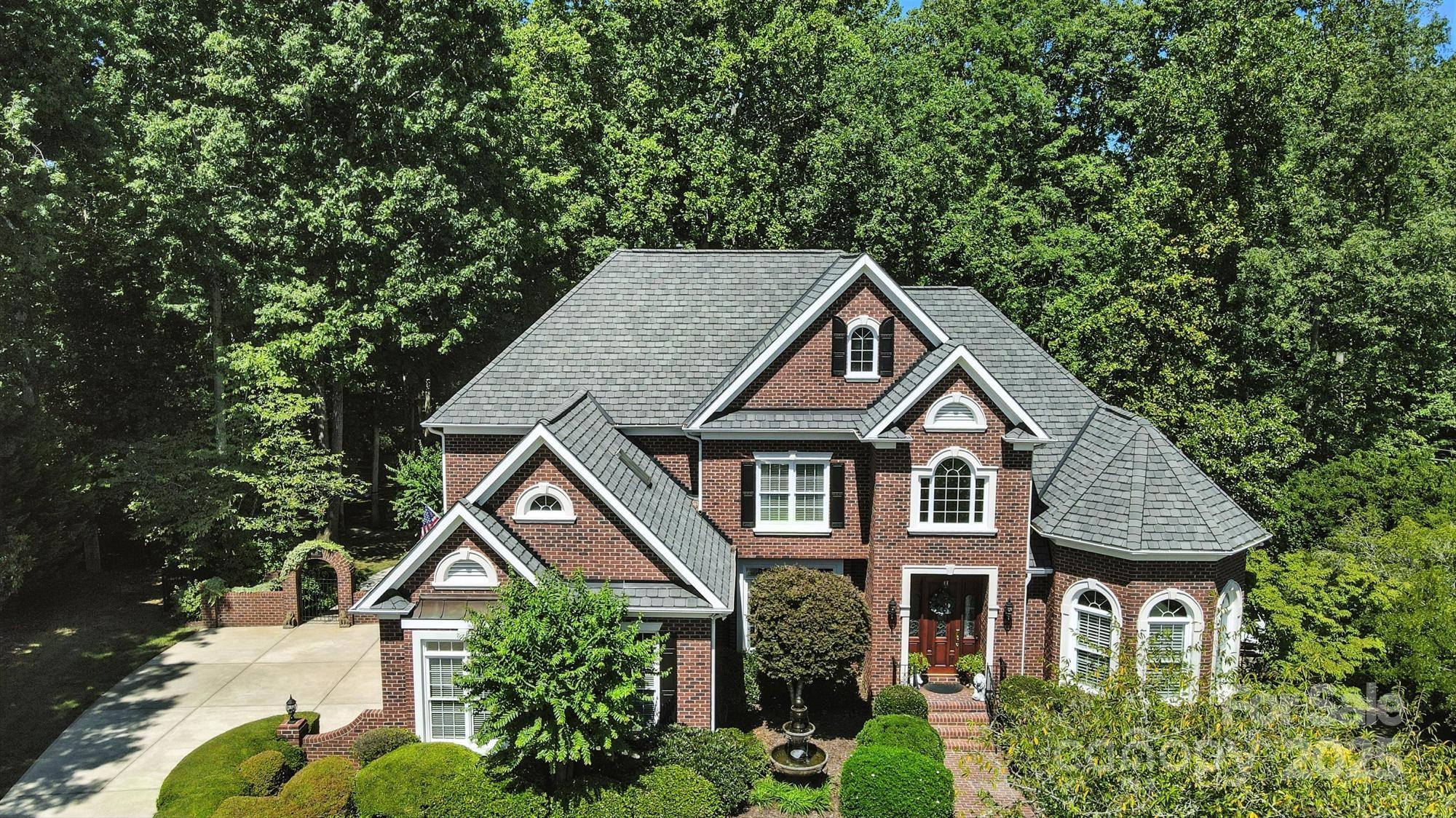 6525 Robin Hollow Drive