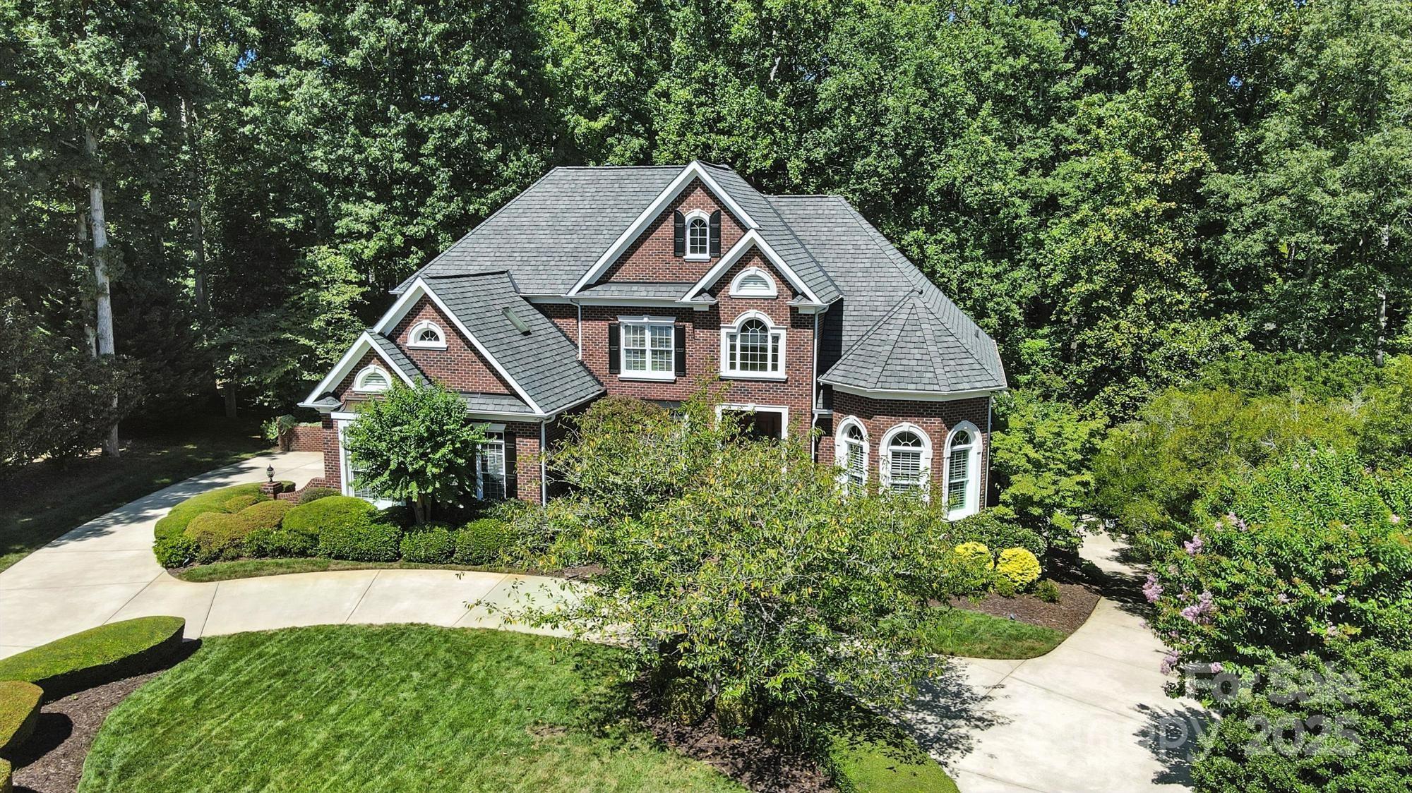 6525 Robin Hollow Drive