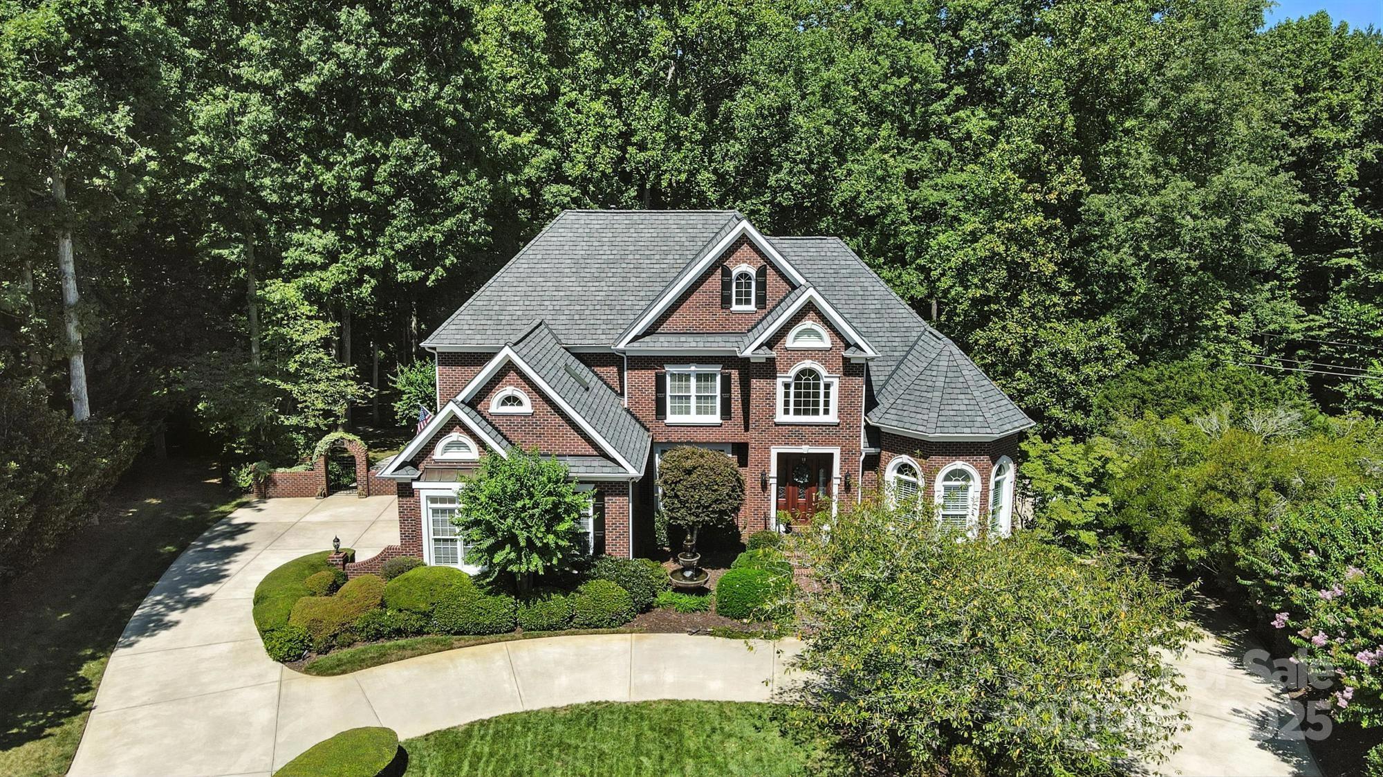 6525 Robin Hollow Drive