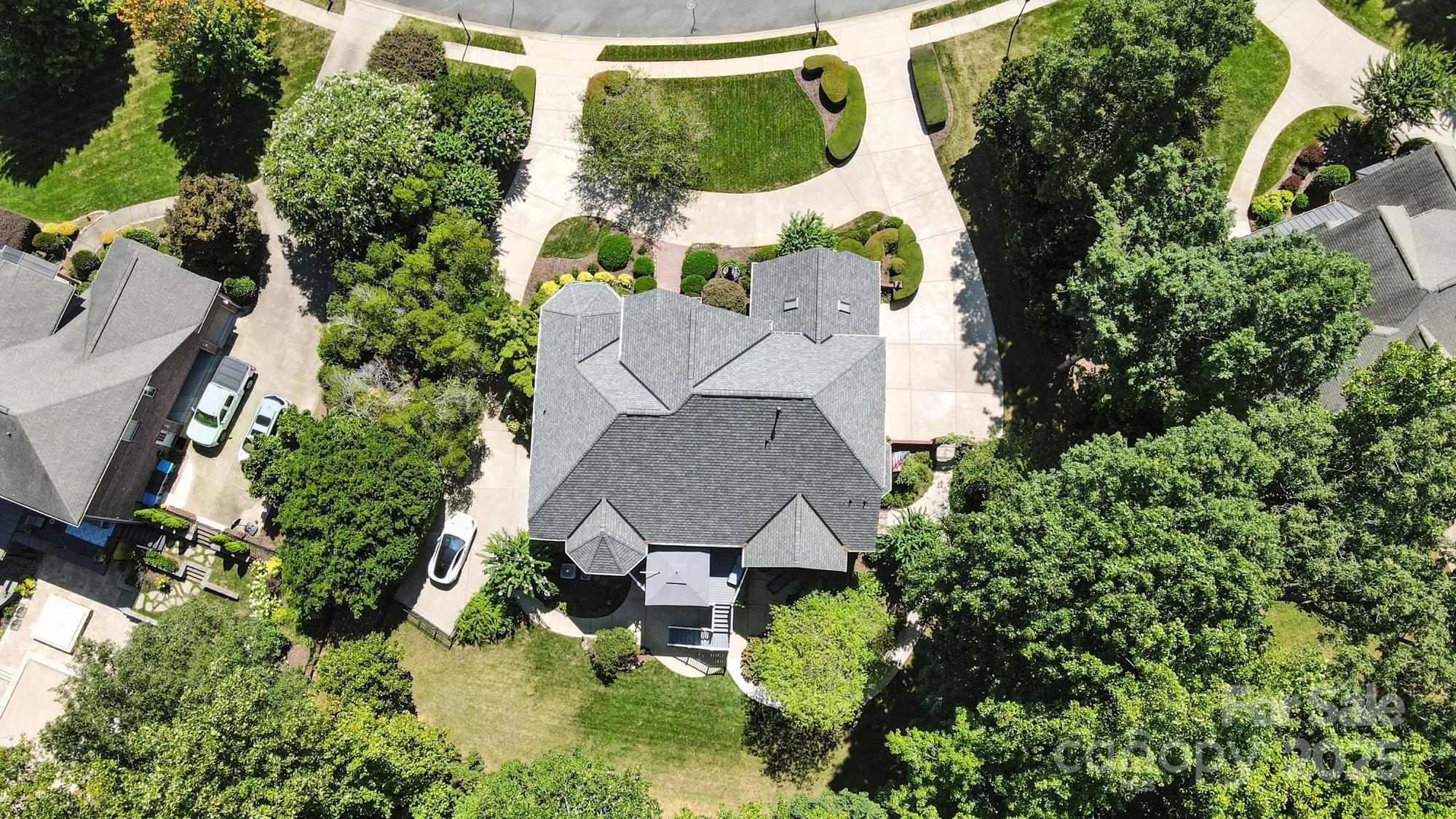 6525 Robin Hollow Drive