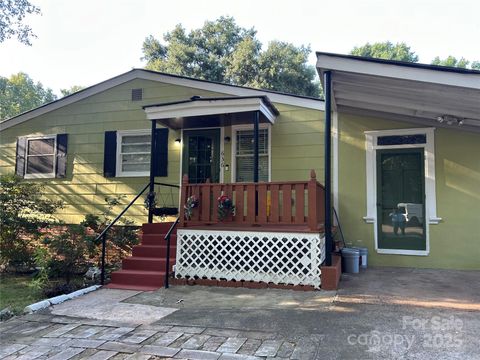 636 Sheryl Circle Charlotte NC 28217