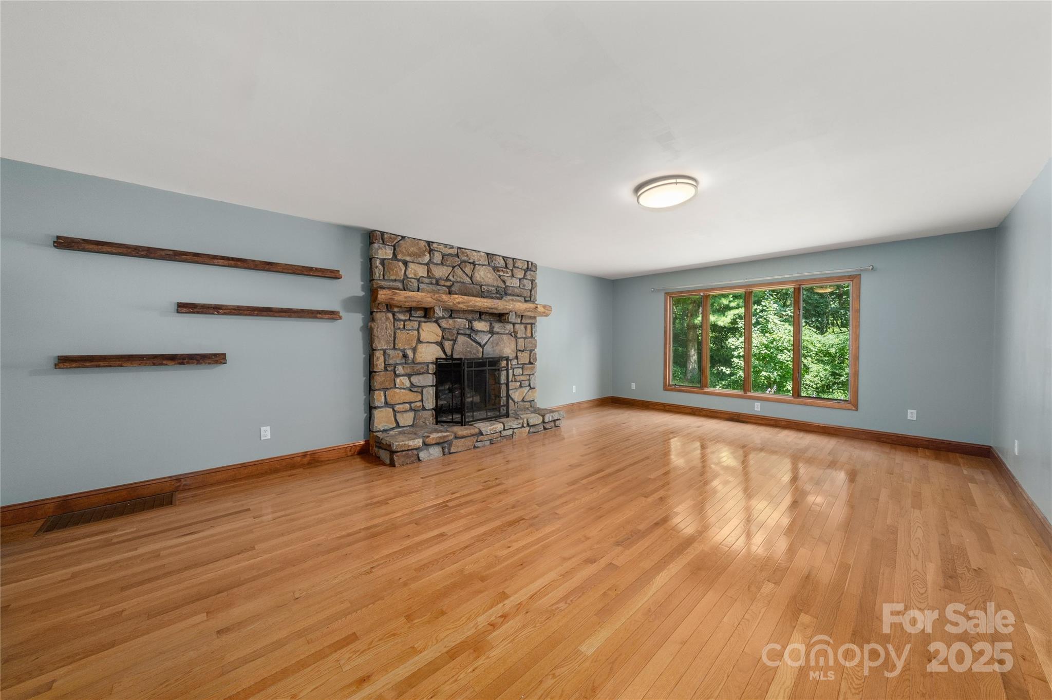518 Acres View Drive
