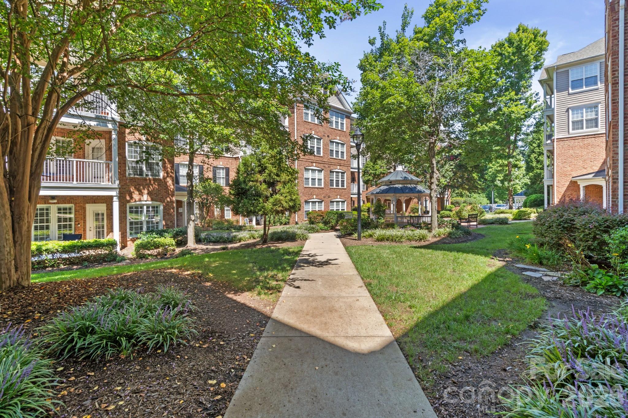 Southpark Corners - Residential