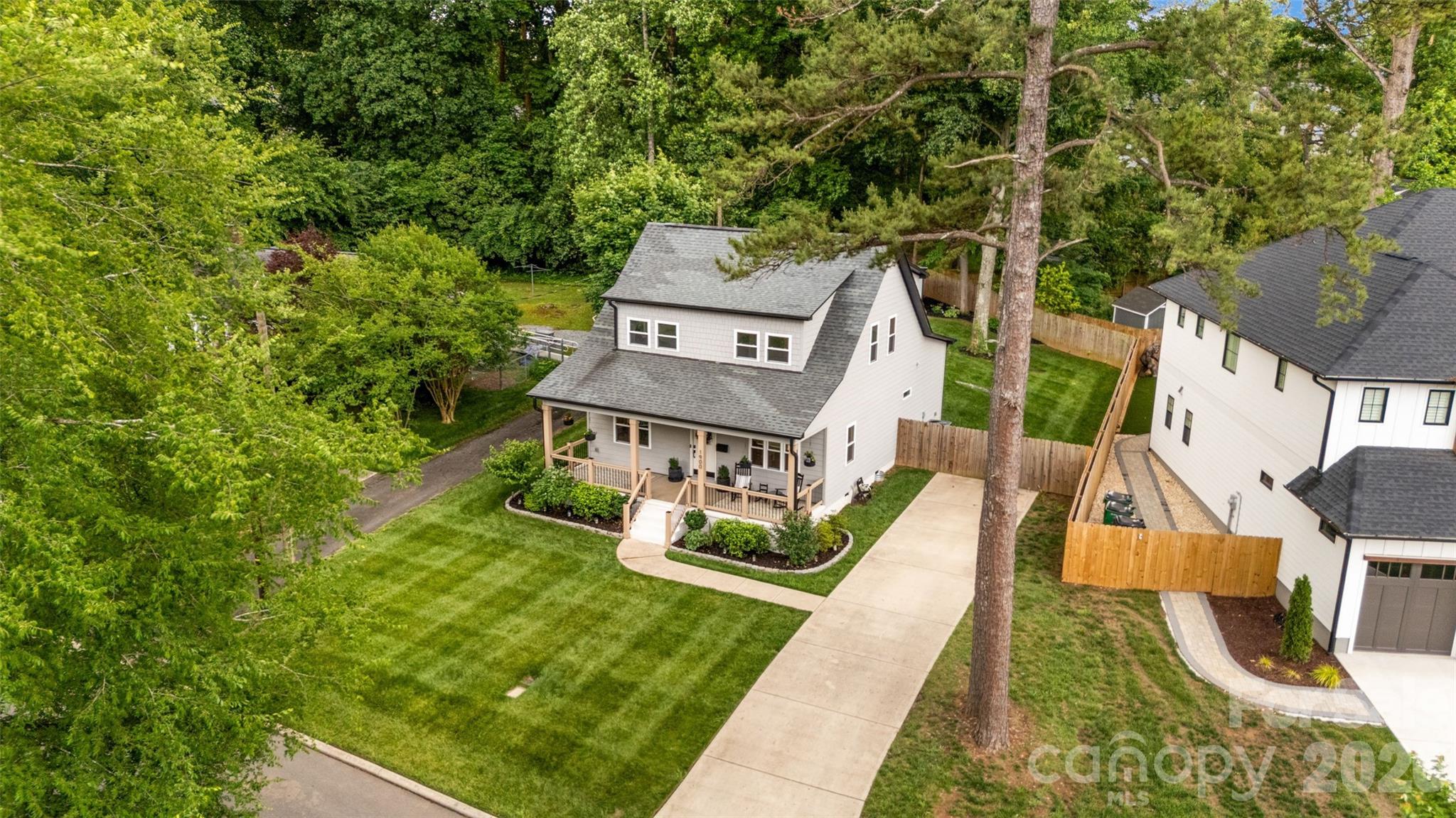 Merry Oaks - Residential