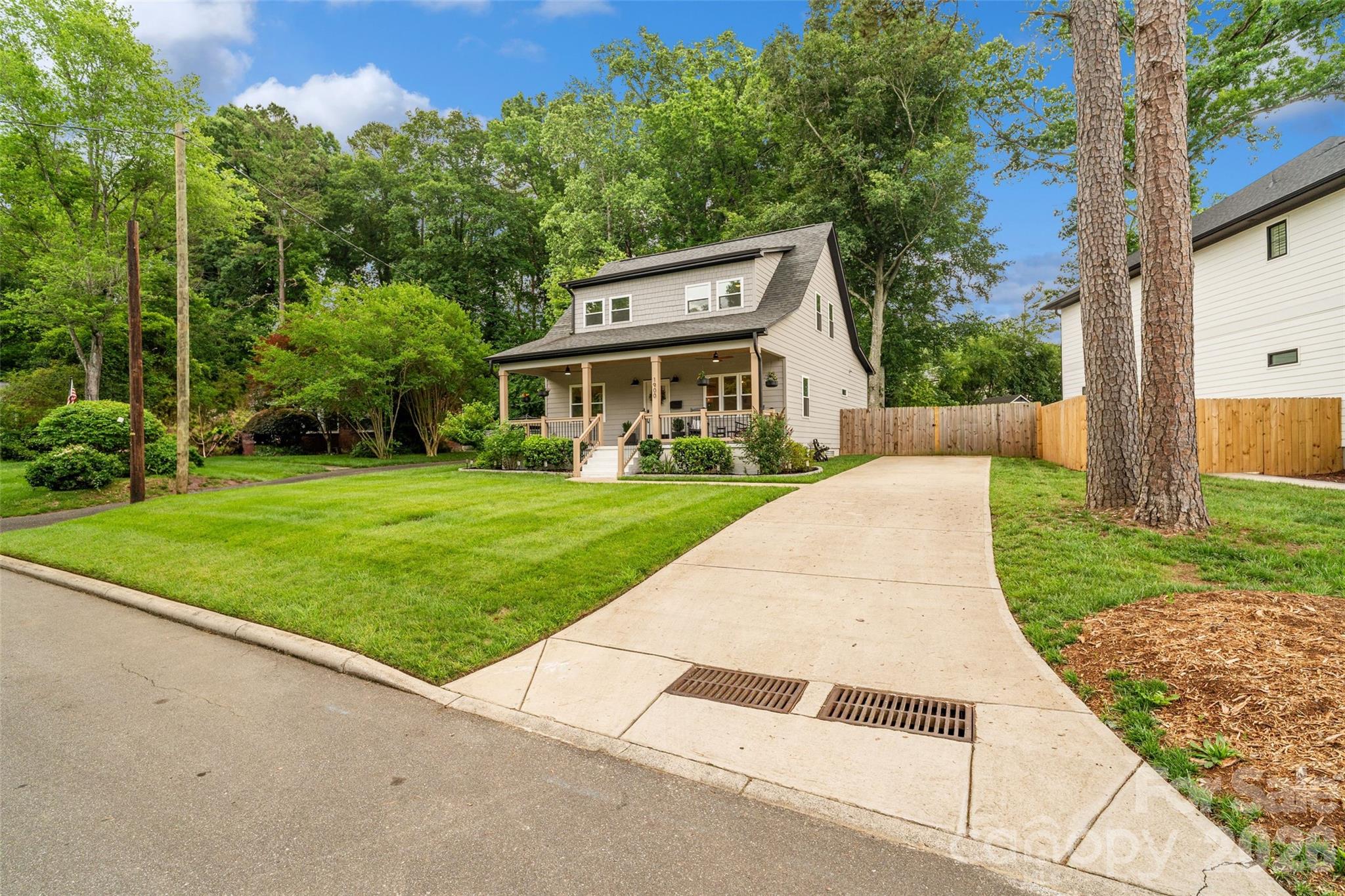 Merry Oaks - Residential