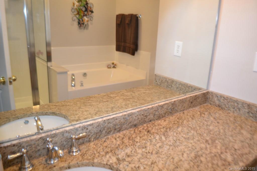 Brandon Oaks - Residential