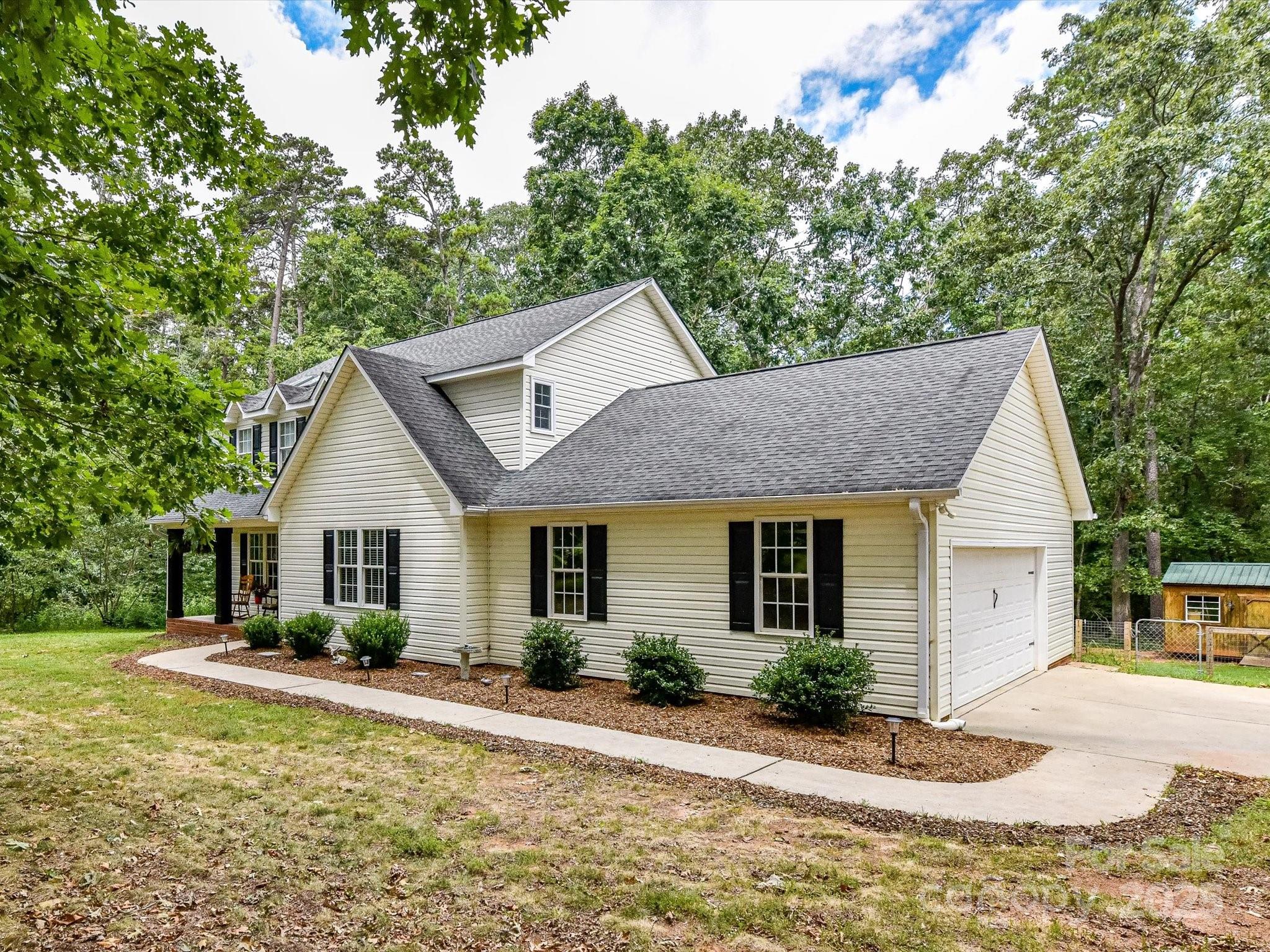 1338 Pell Drive