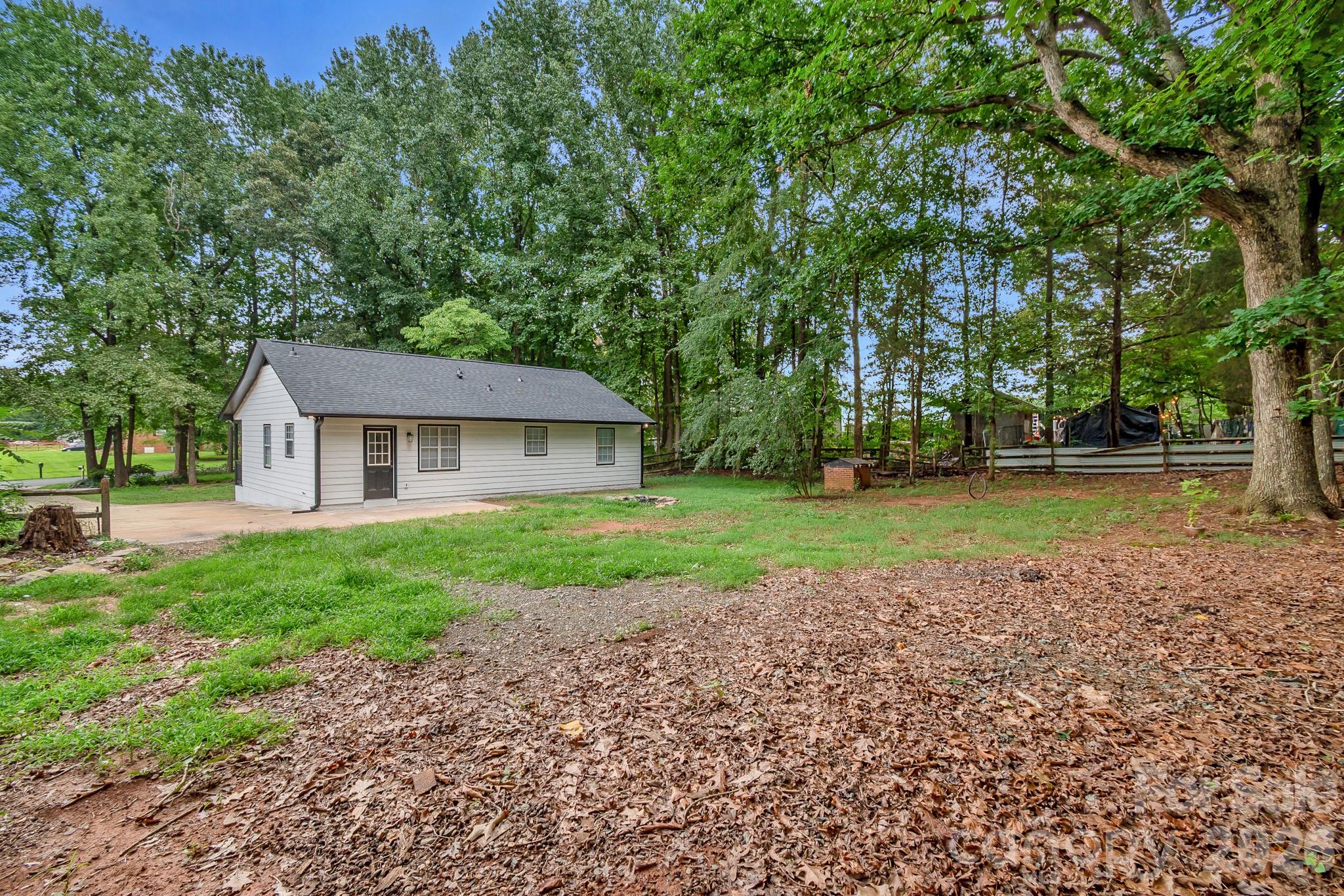 8425 Lochinvar Drive