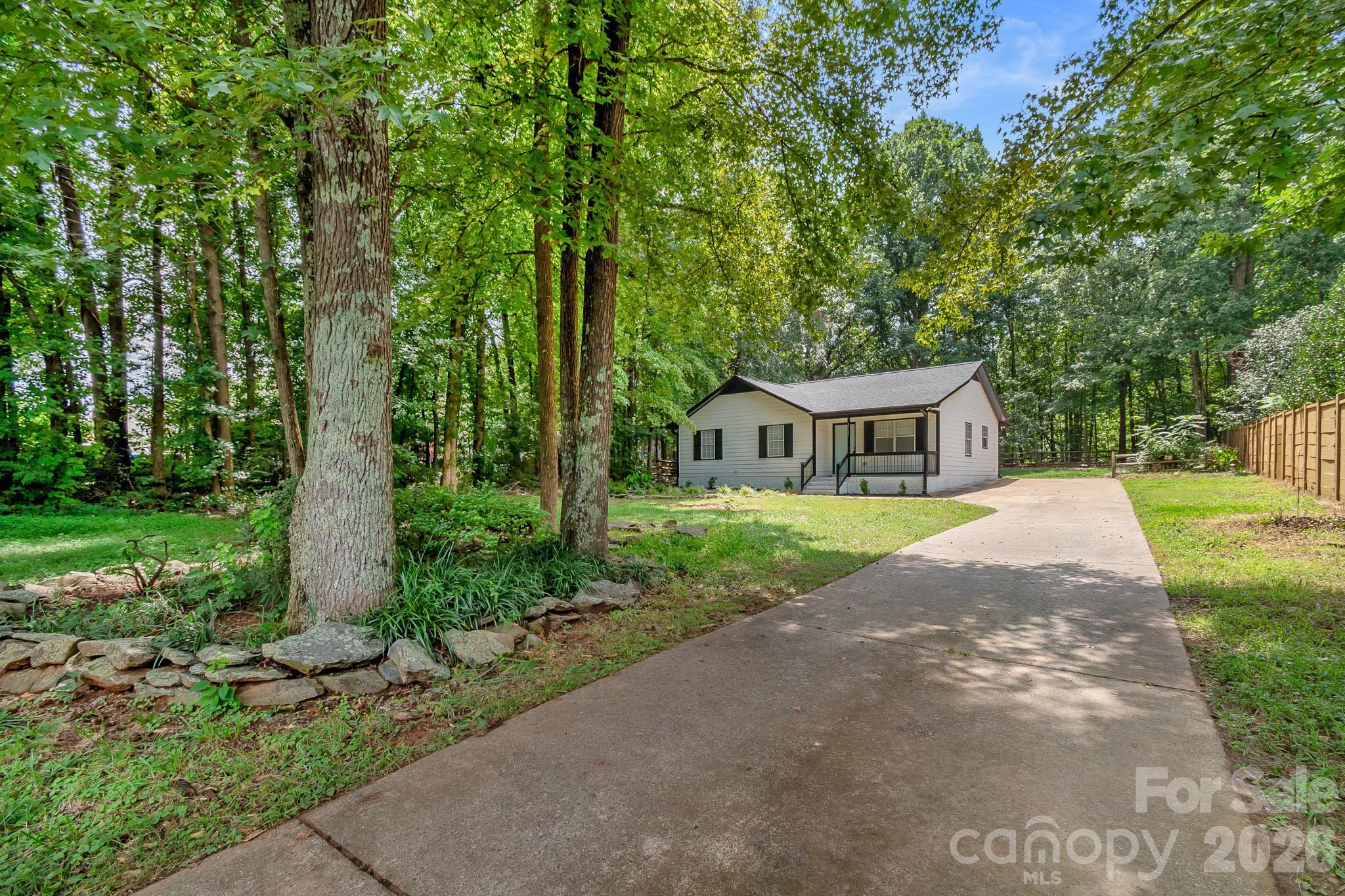 8425 Lochinvar Drive