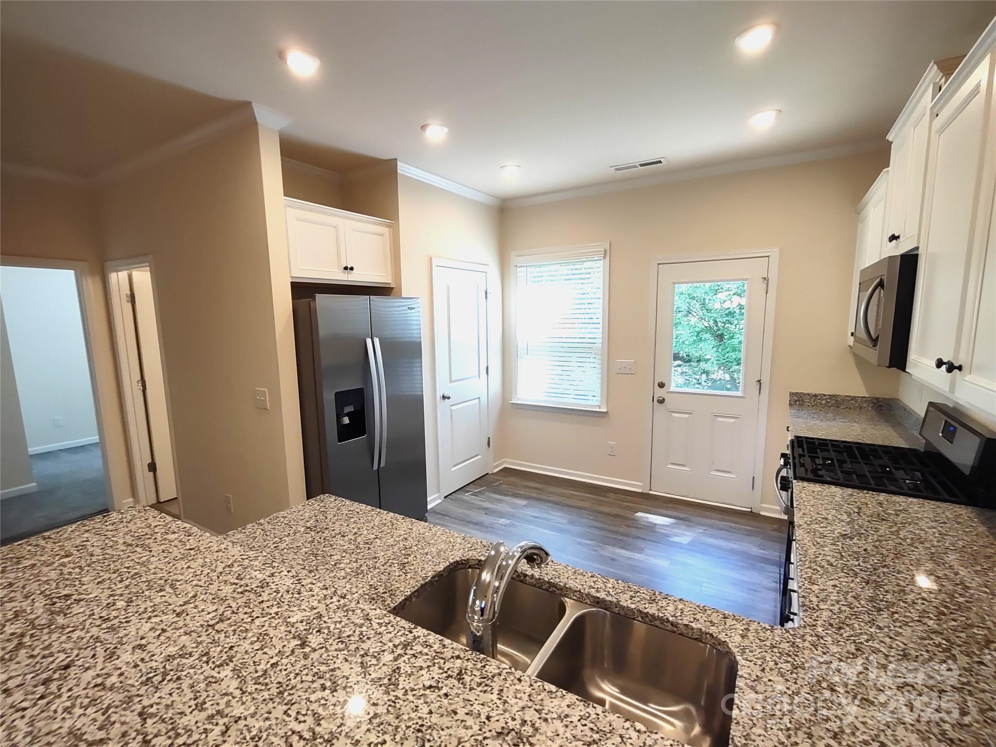 Starmount Cove - Residential Lease