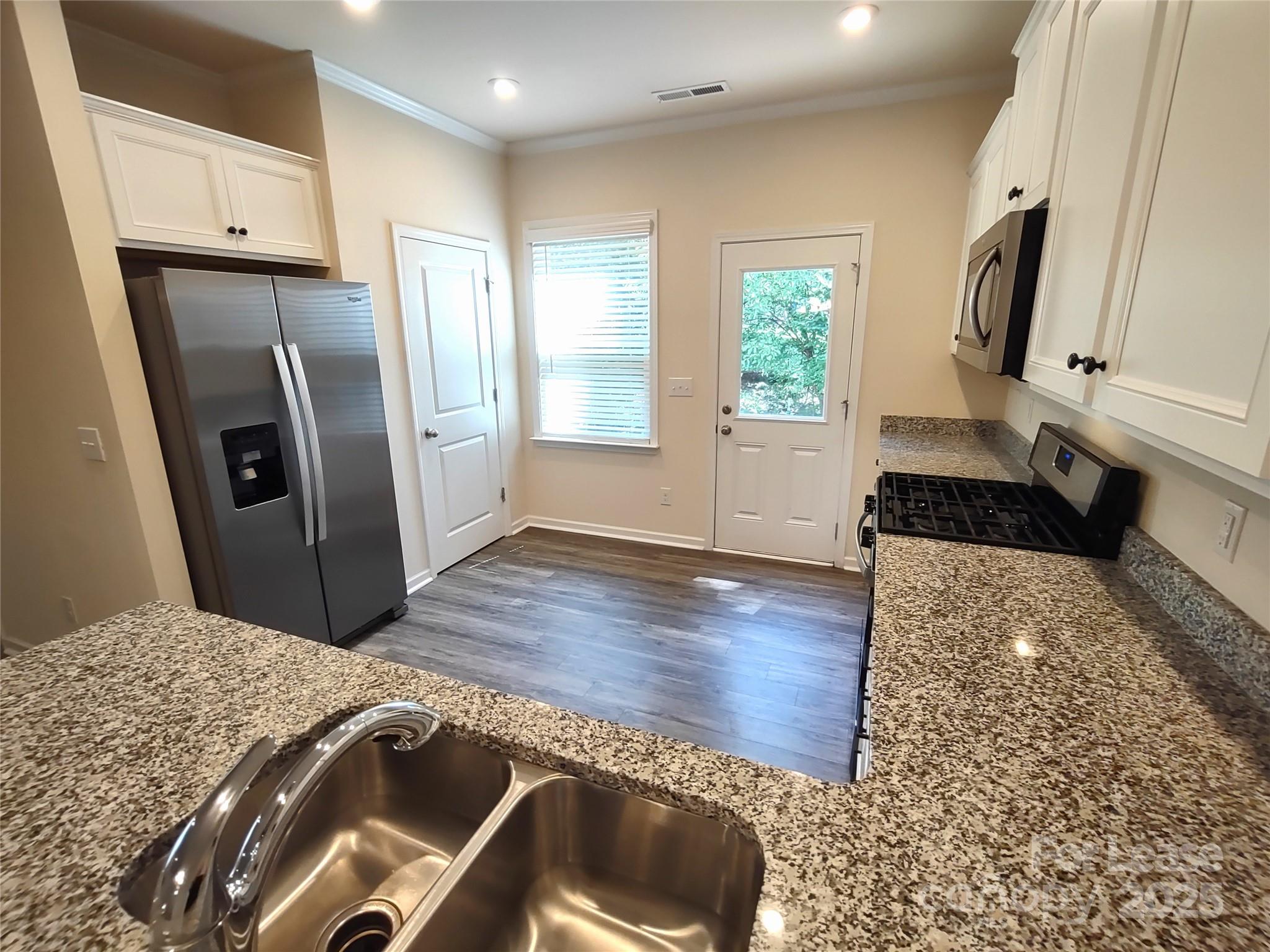 Starmount Cove - Residential Lease