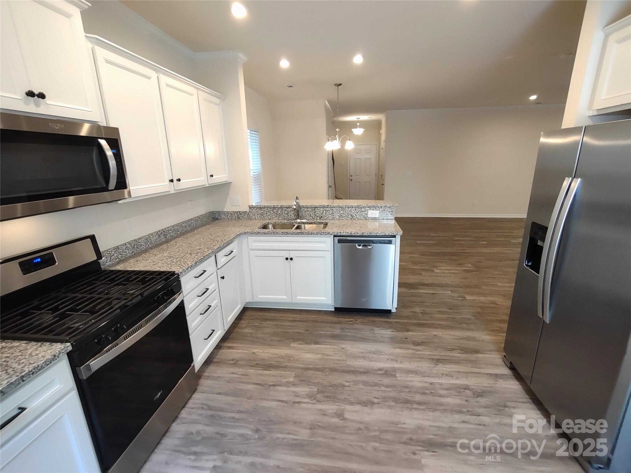 Starmount Cove - Residential Lease