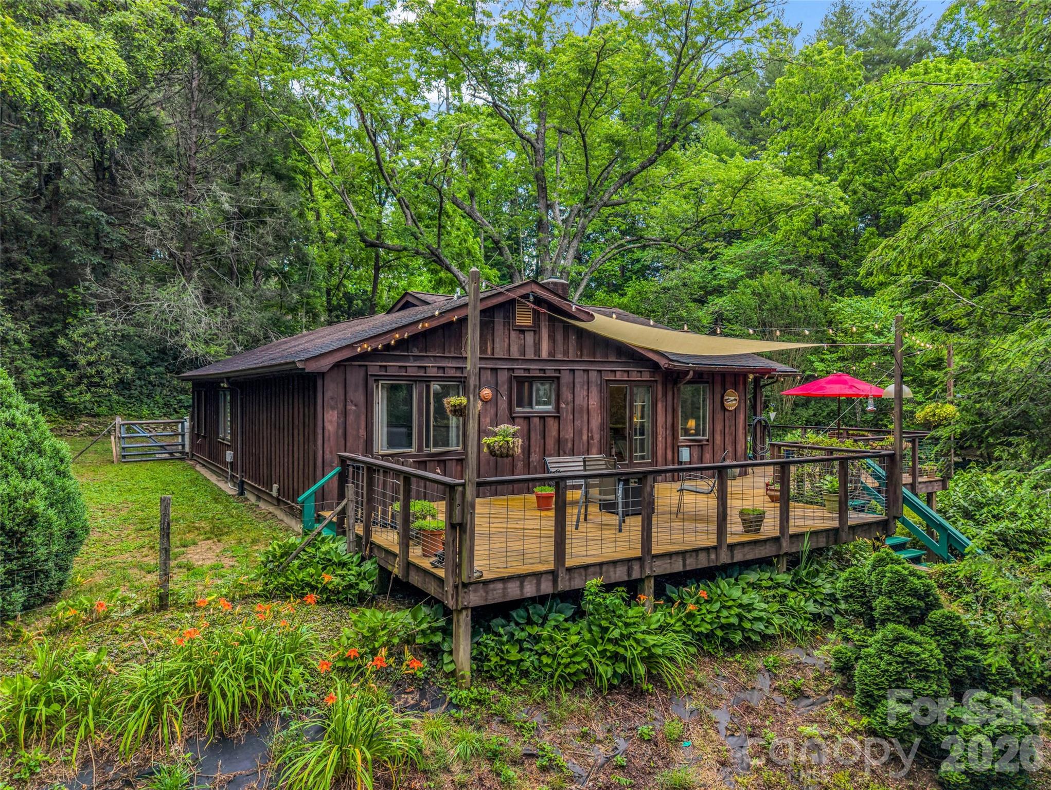 2212 Green River Road