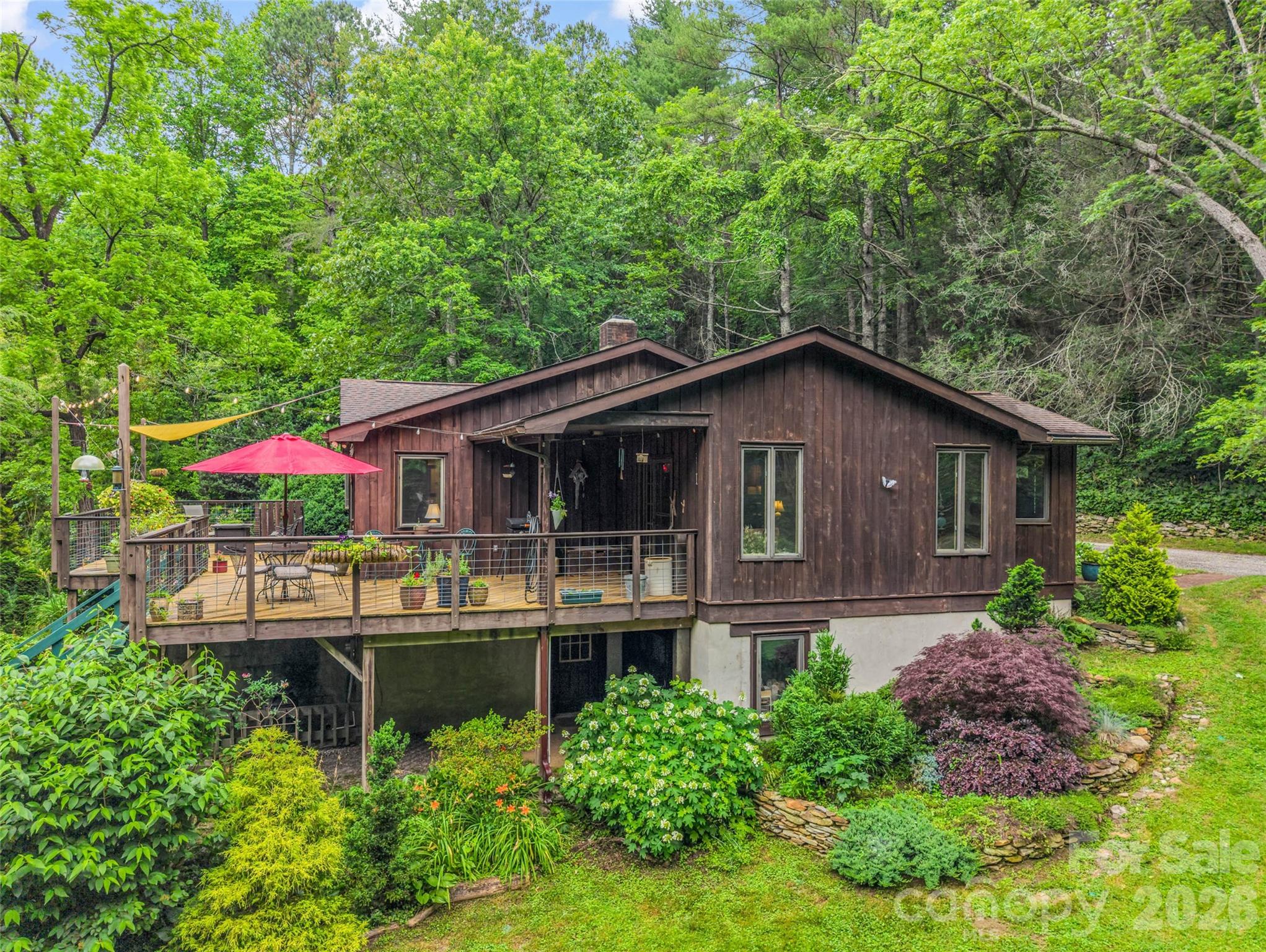 2212 Green River Road
