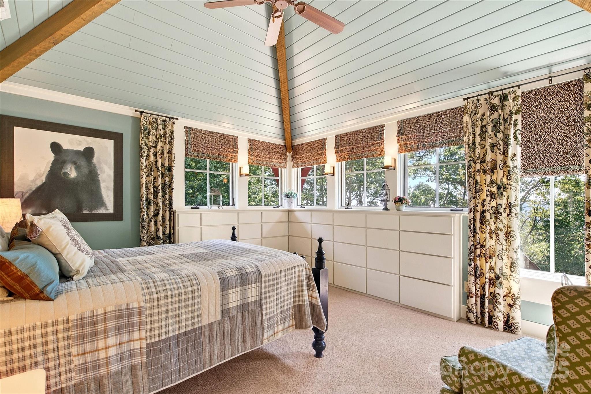 Gateway Mountain - Residential