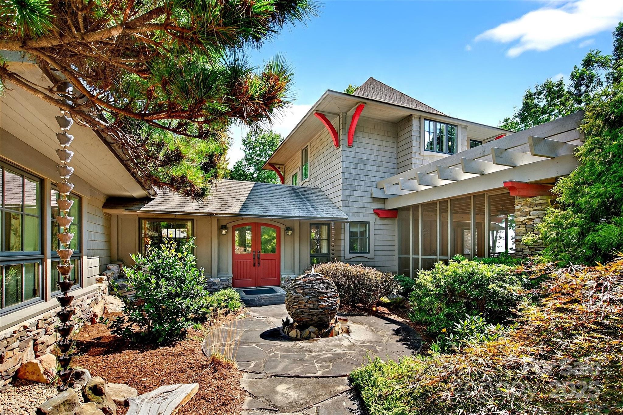 Gateway Mountain - Residential