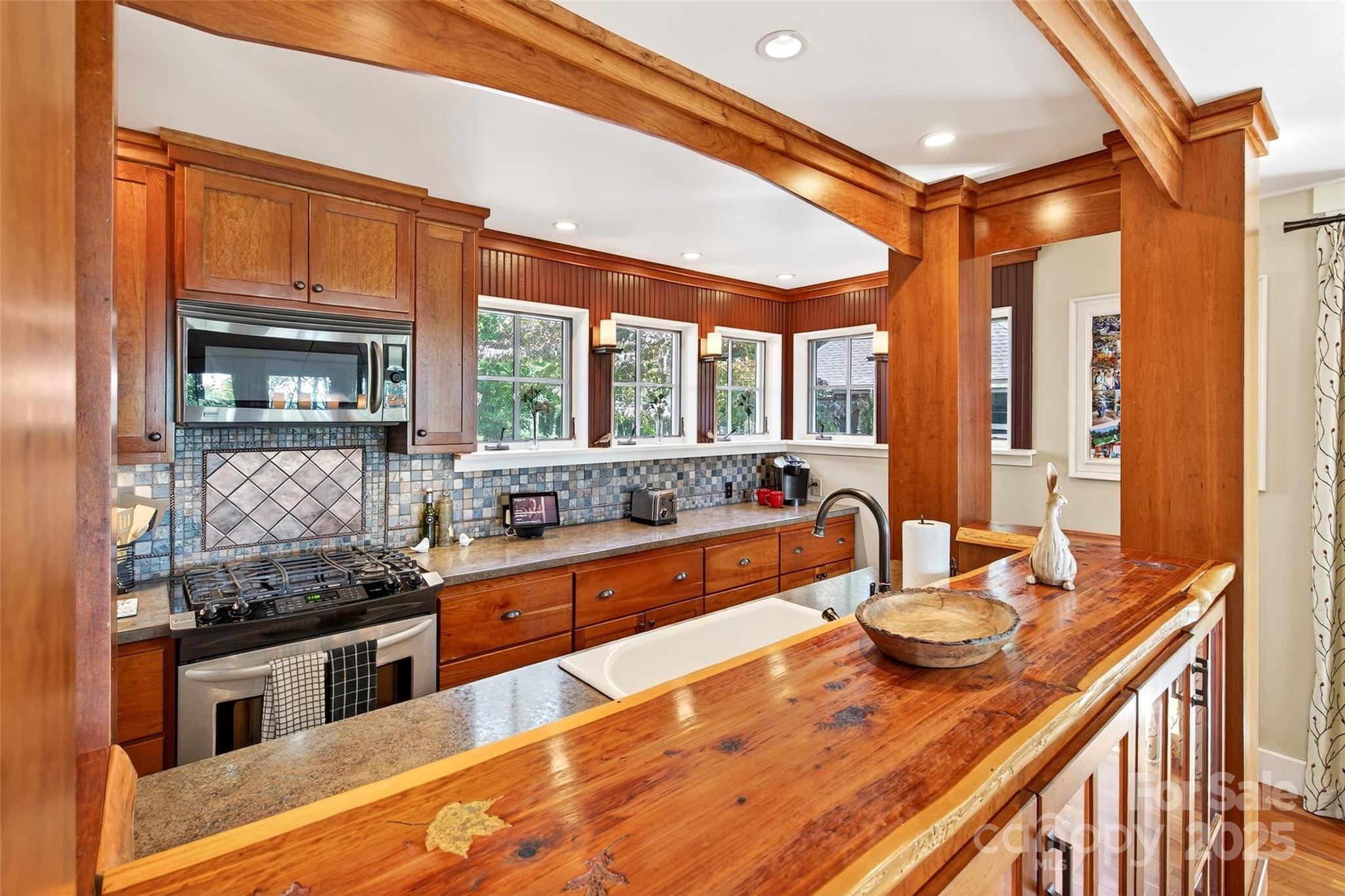 Gateway Mountain - Residential