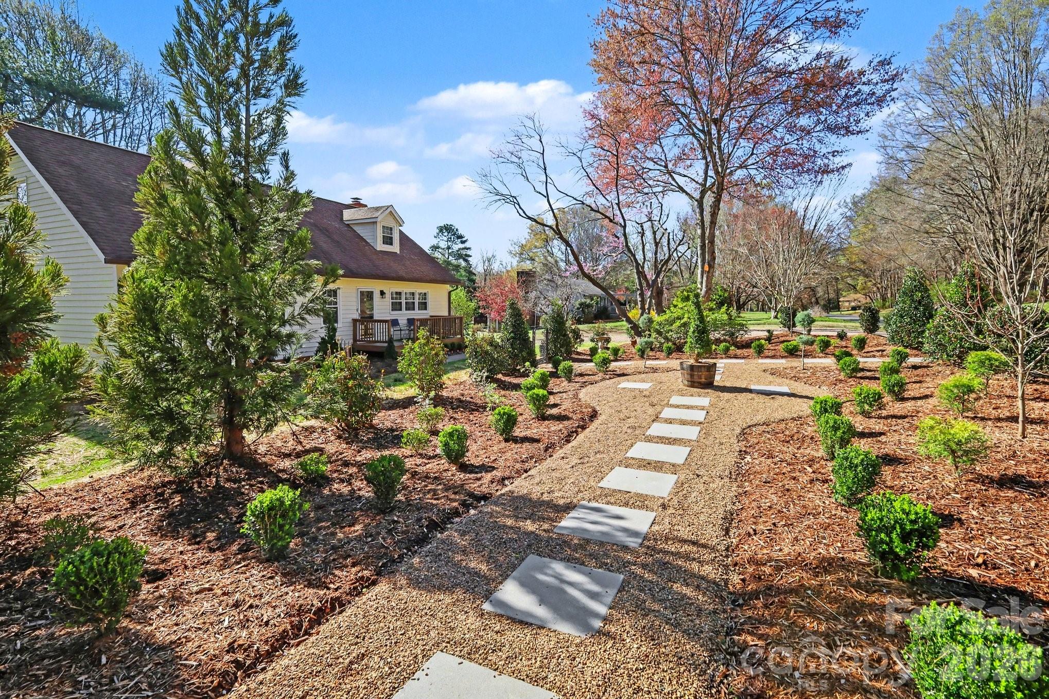 10116 Mountain Apple Drive