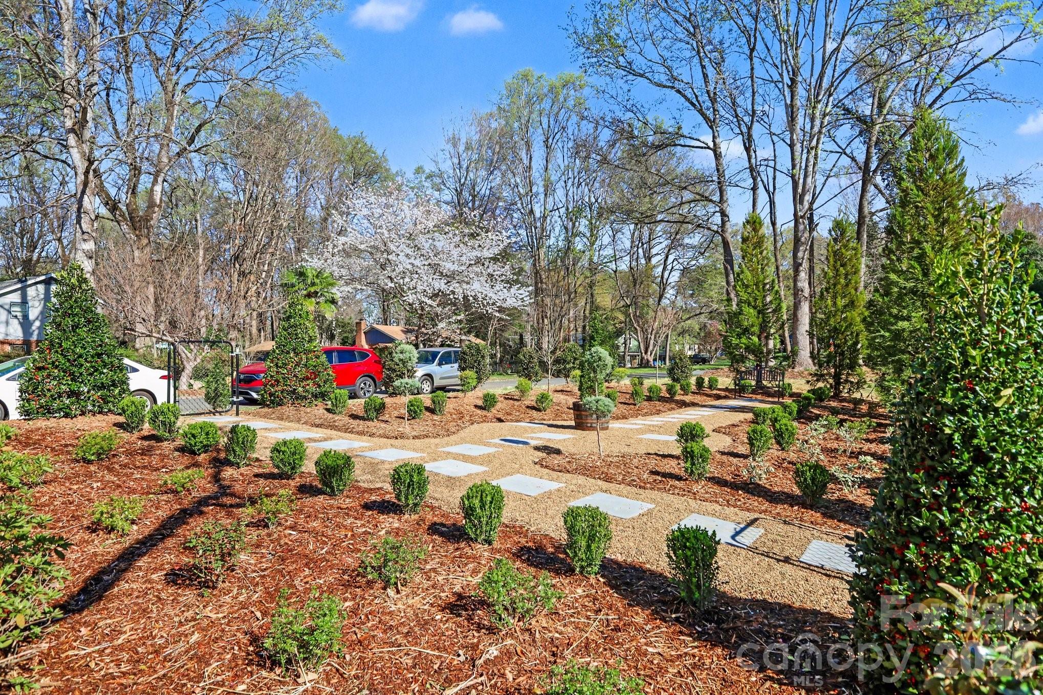 10116 Mountain Apple Drive