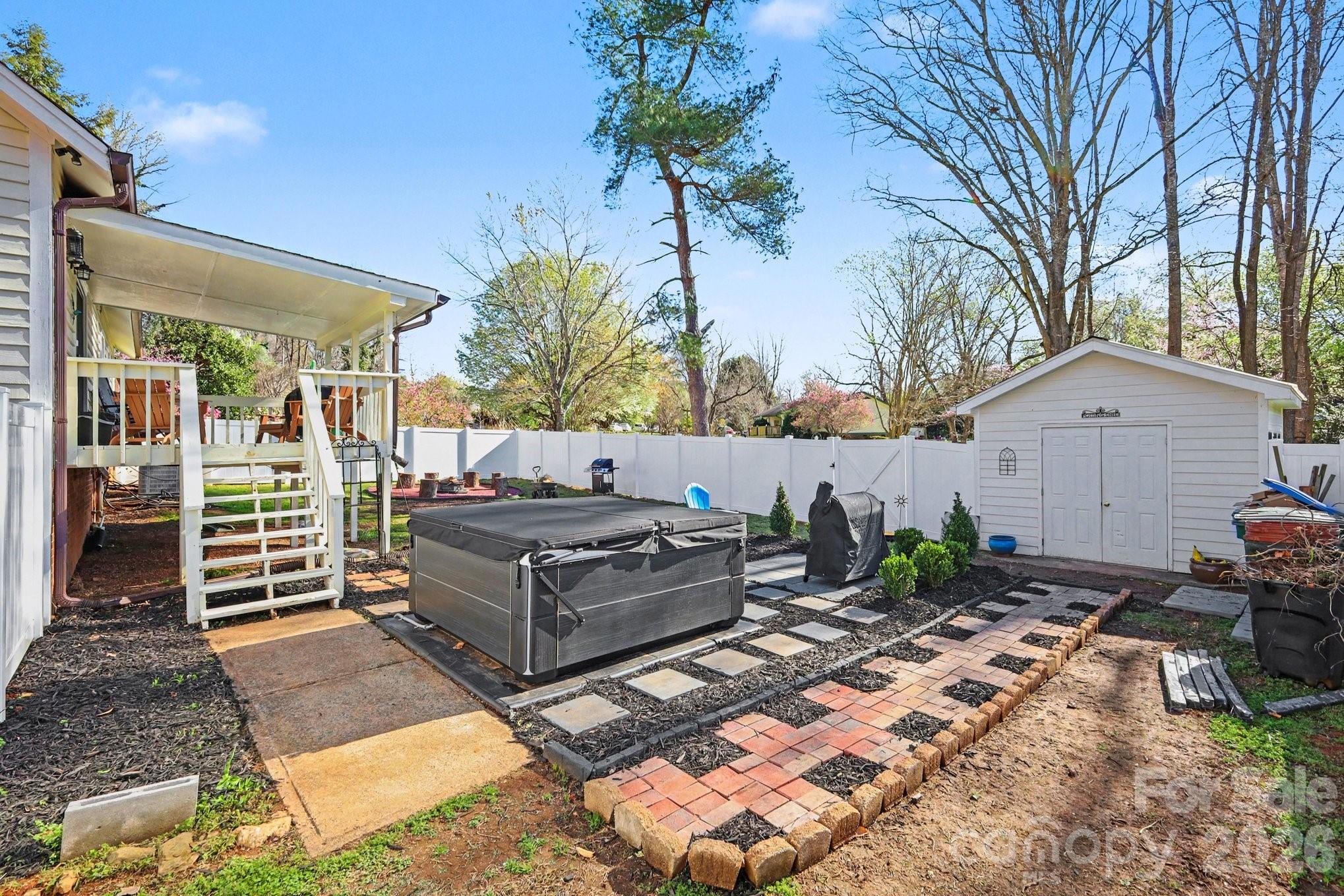 Apple Creek - Residential