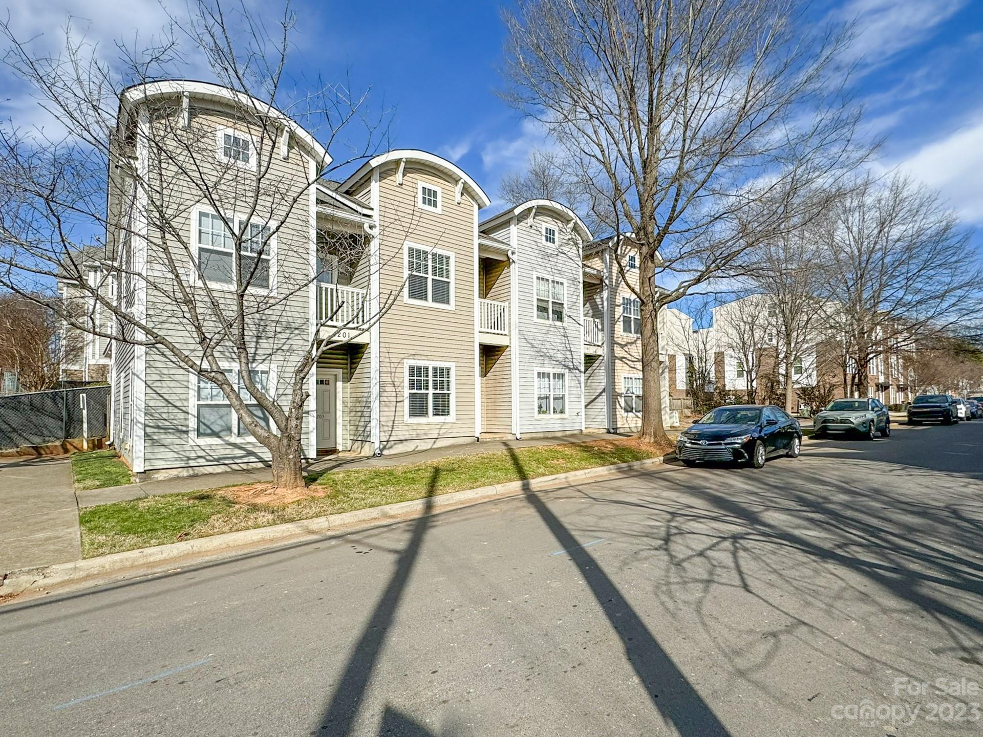 Duncan Gardens - Residential