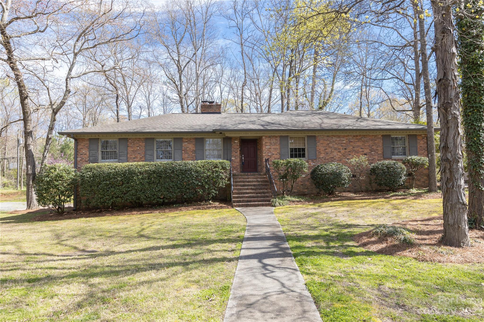 Sherwood Forest - Residential Lease