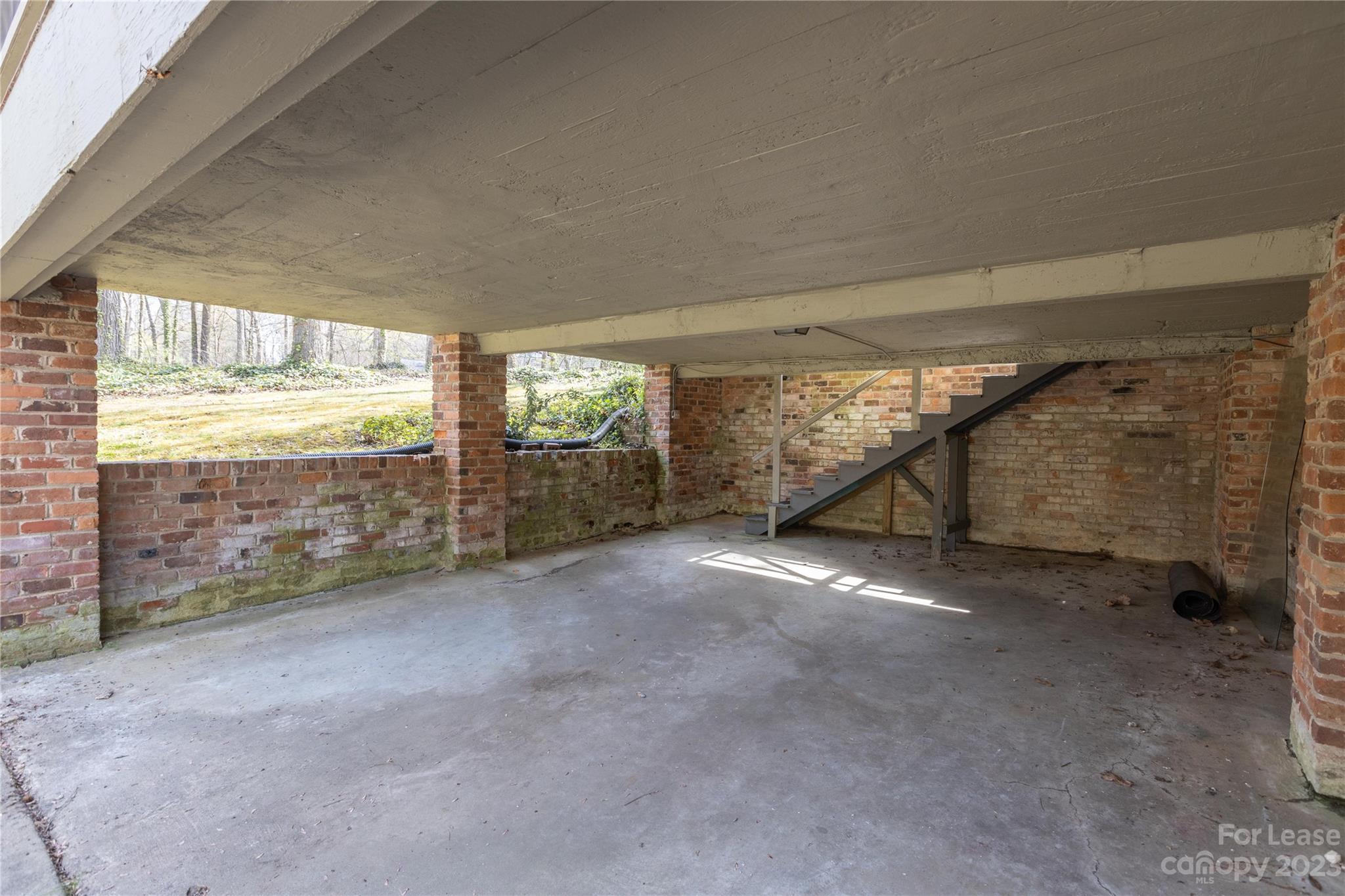 Sherwood Forest - Residential Lease