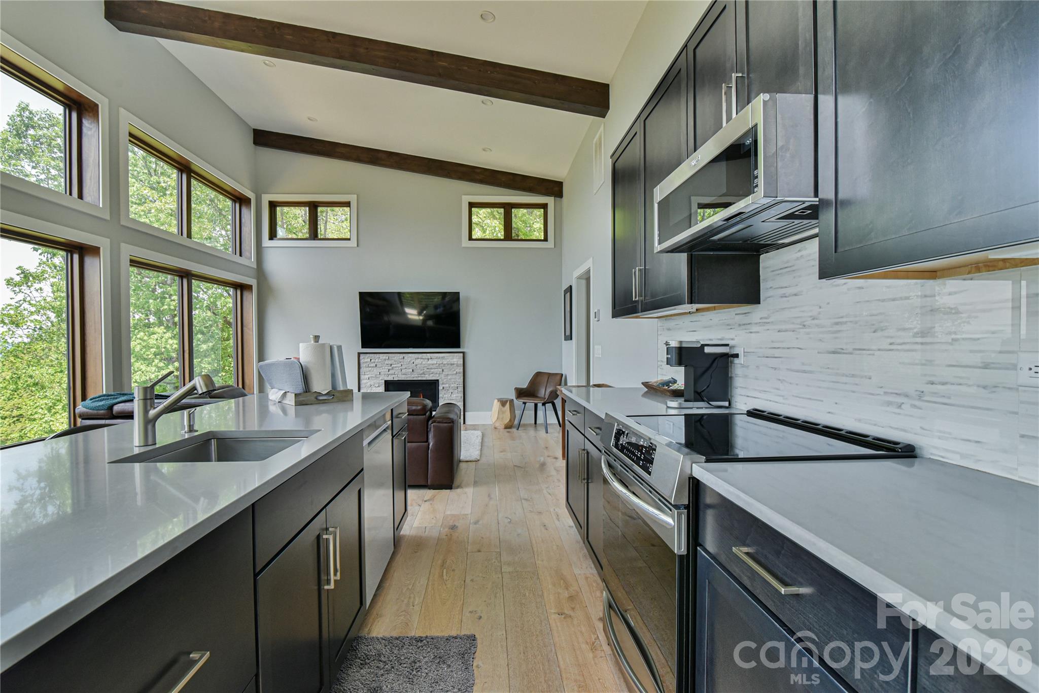 High Cliffs at Round Mountain - Residential