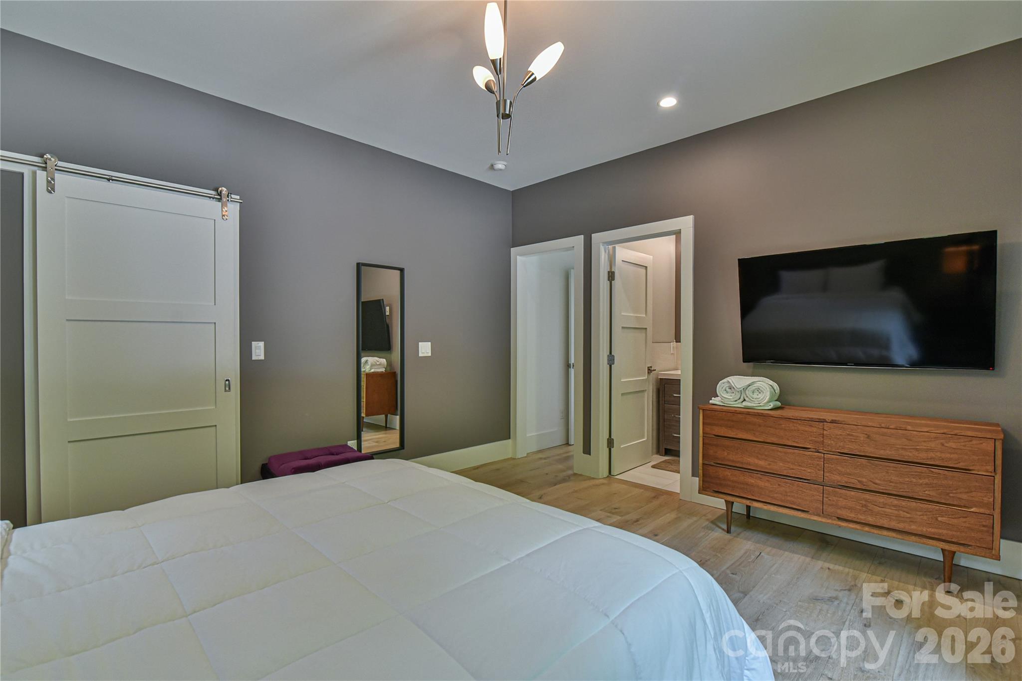 High Cliffs at Round Mountain - Residential