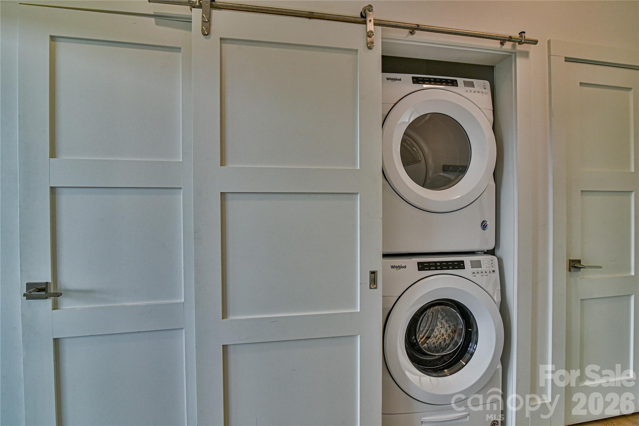 High Cliffs at Round Mountain - Residential