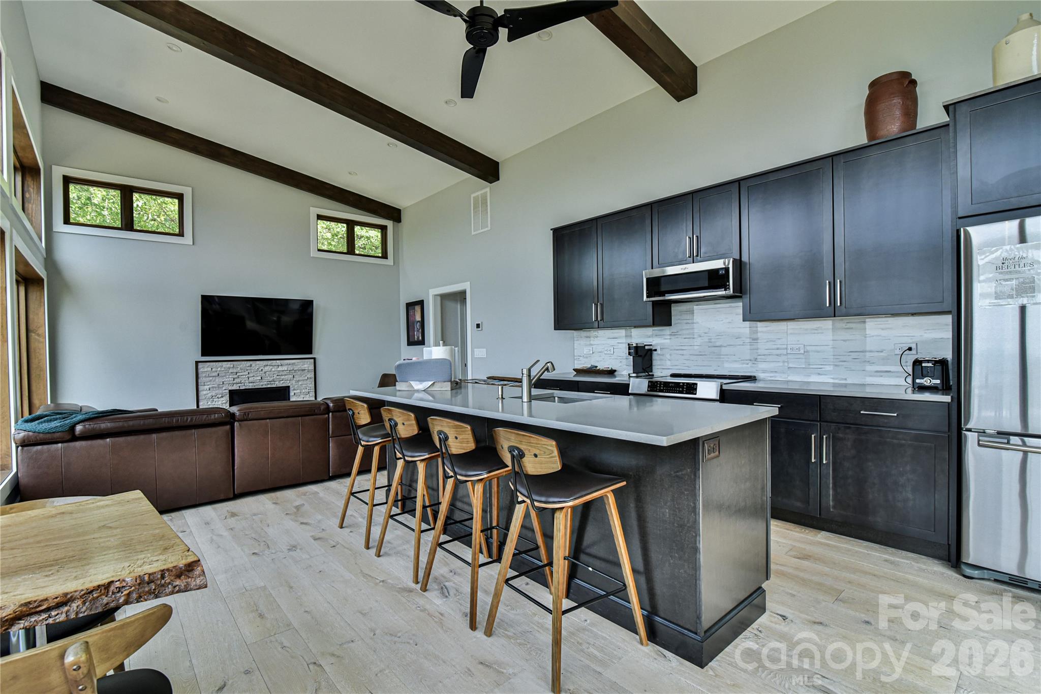 High Cliffs at Round Mountain - Residential