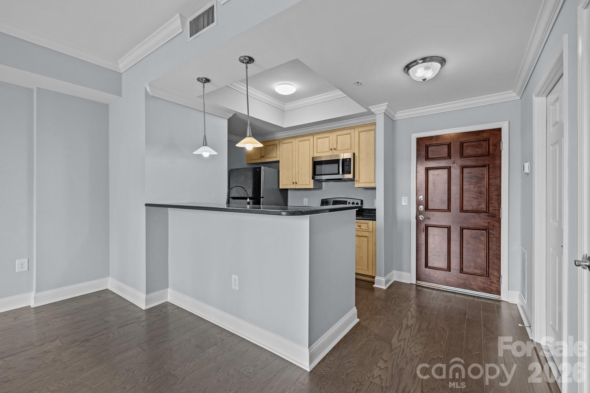 300 W 5th Street