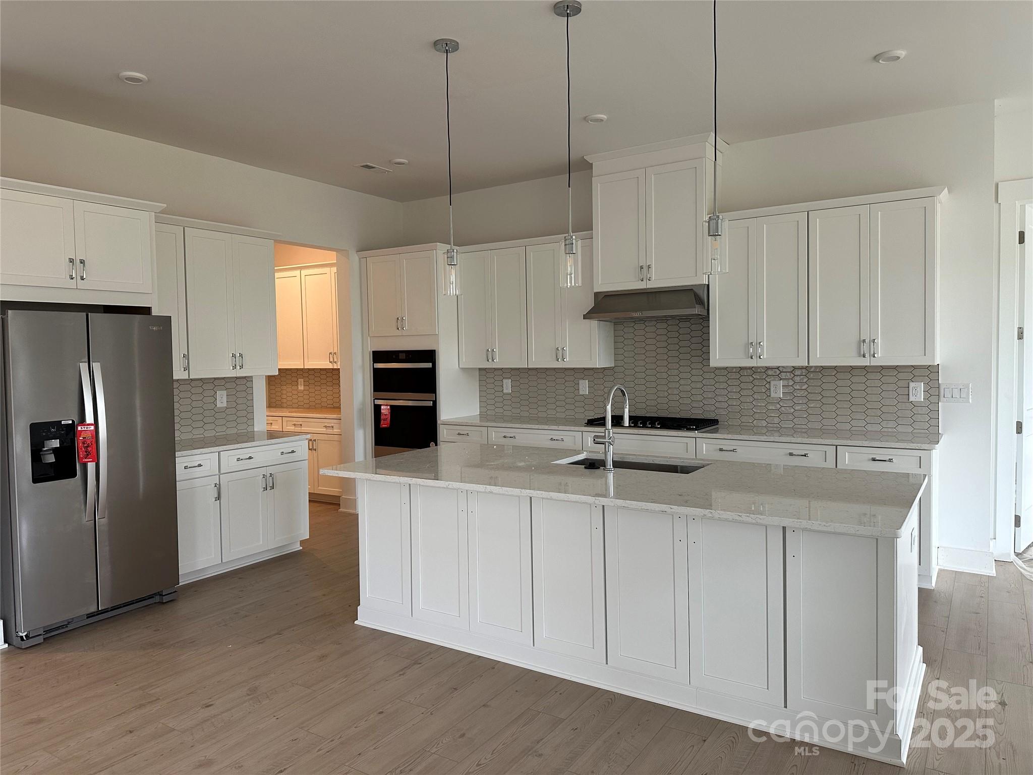 6032 Moonglade Lane 0360