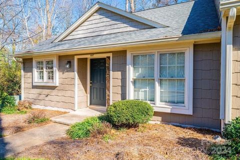 A home in Hickory