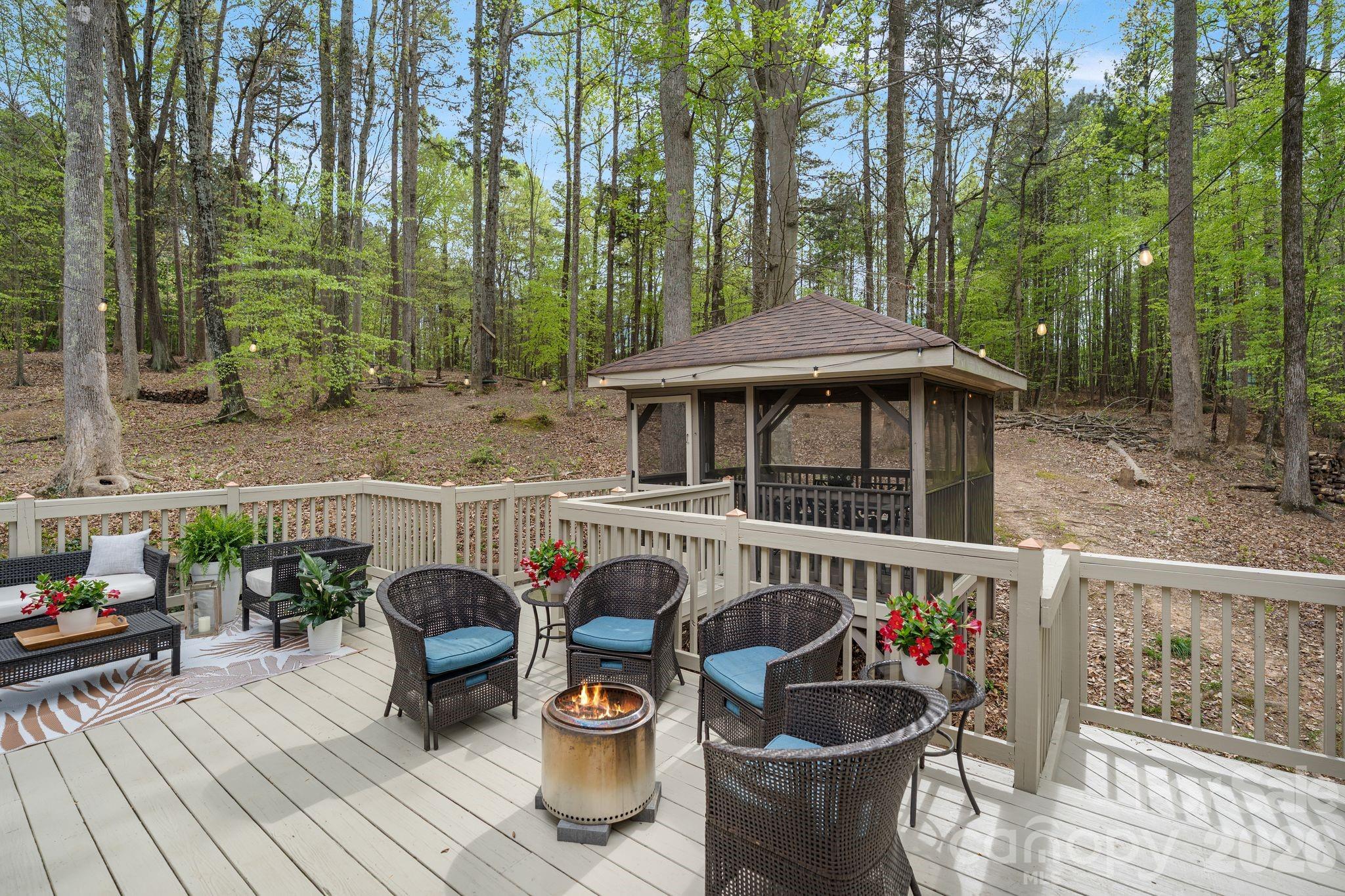 Woodstream Estates - Residential