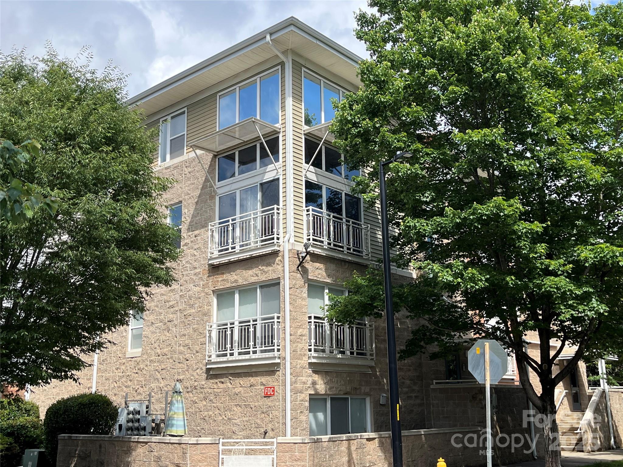 650 Raphael Place