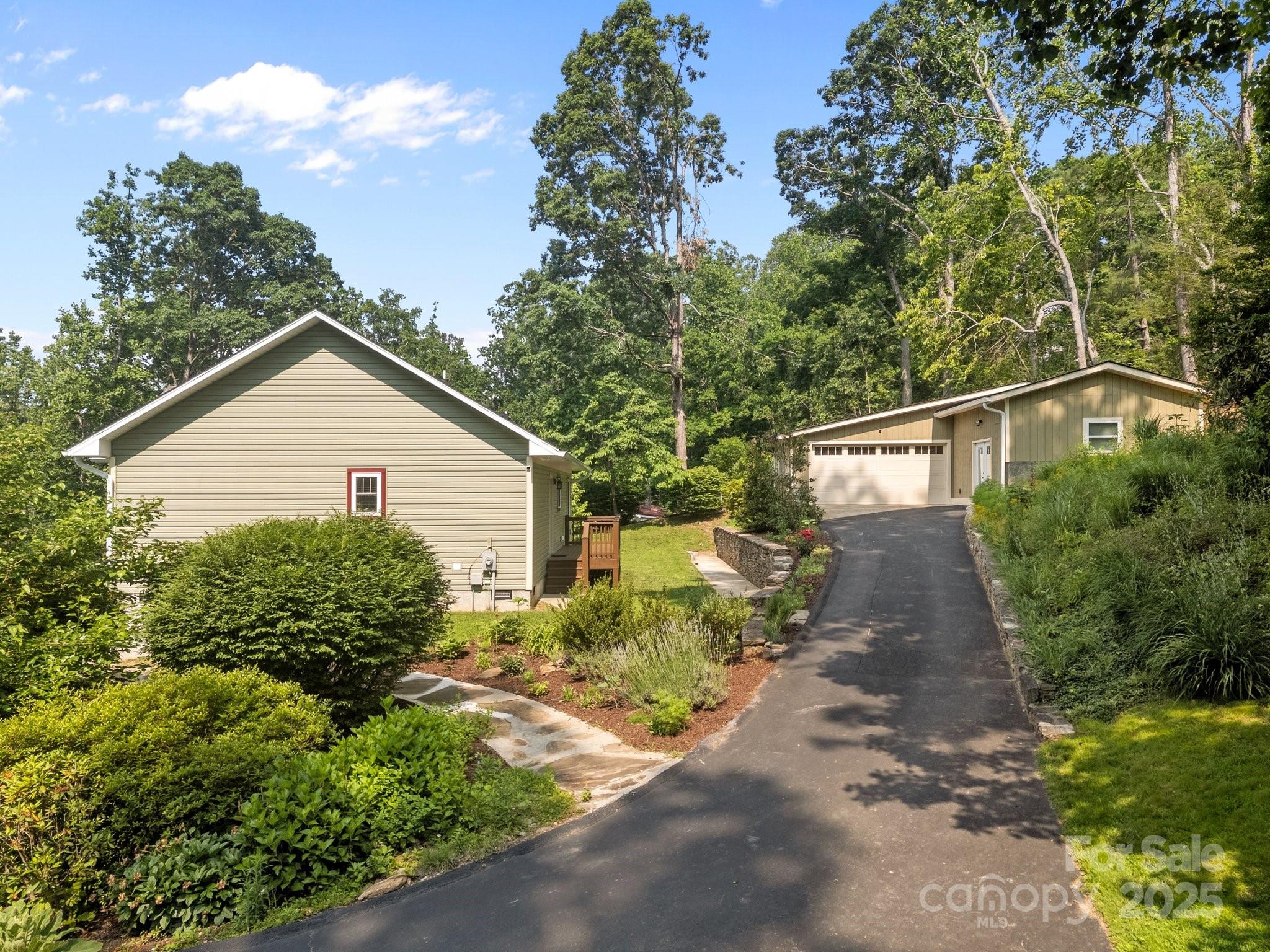 17 Laurel Road