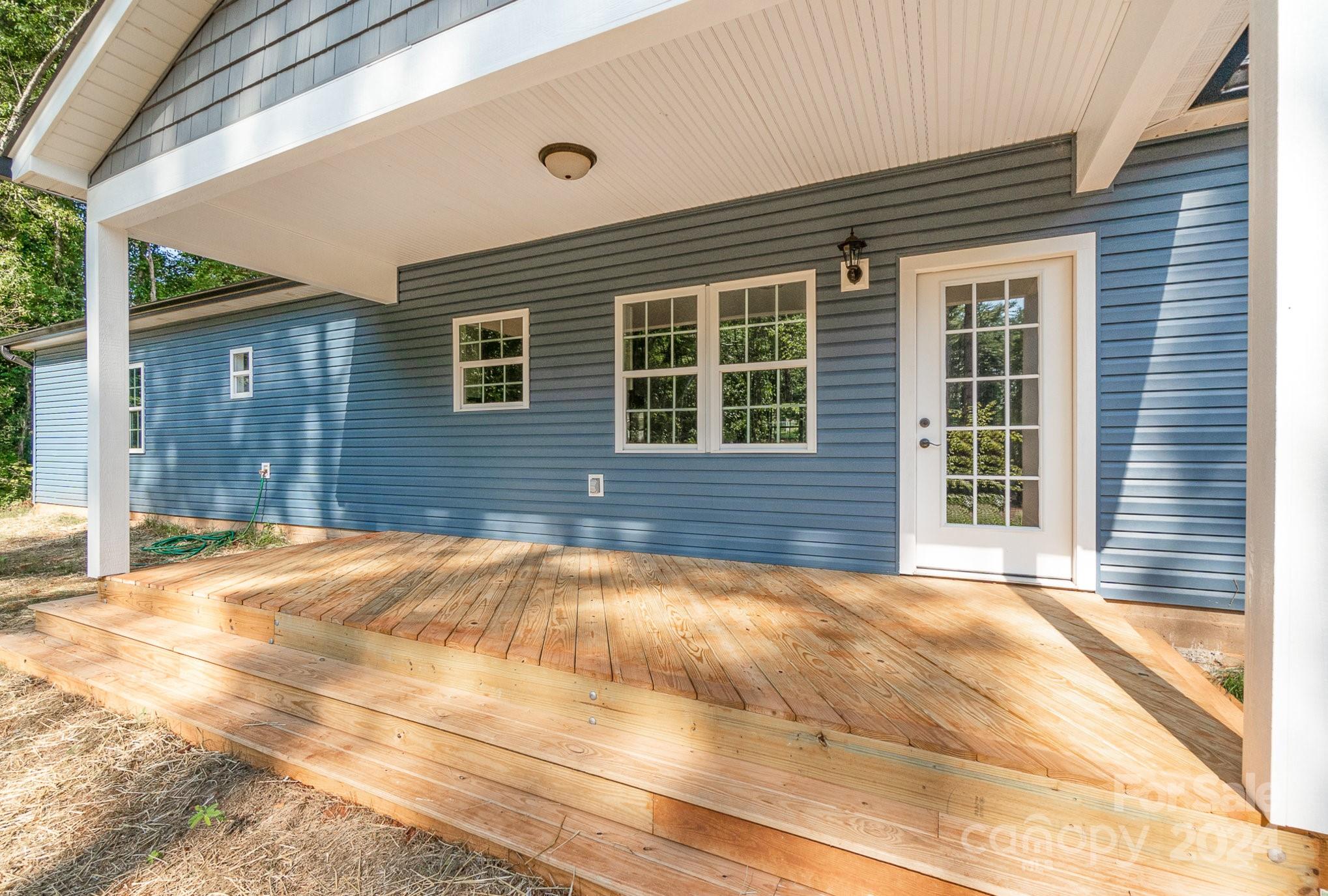 Magna Vista - Residential