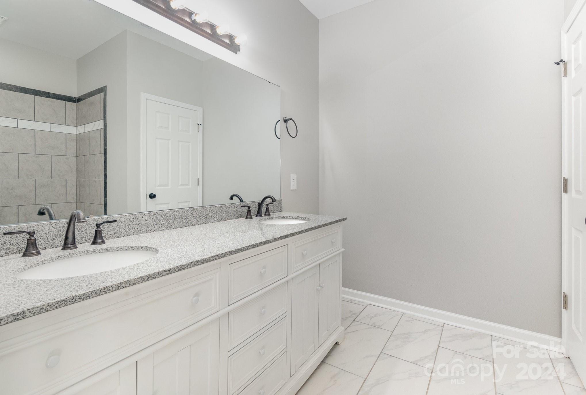 Magna Vista - Residential