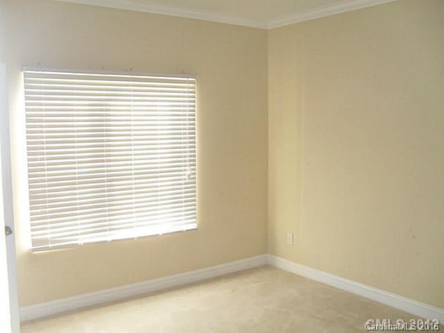 Harrogate at the lake - Residential Lease