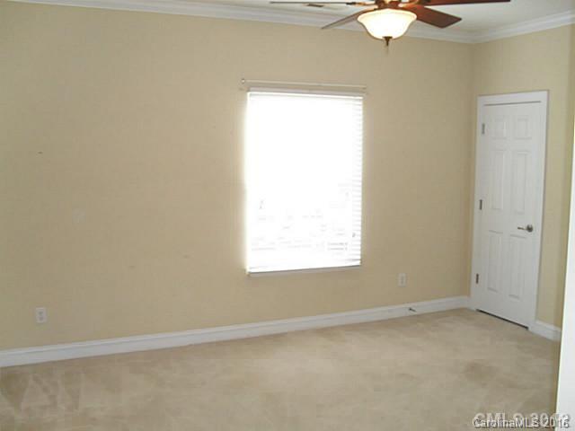 Harrogate at the lake - Residential Lease