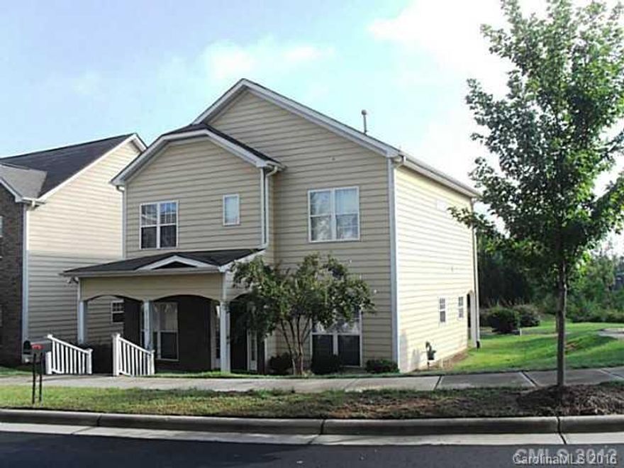 Great location with easy freeway access, shopping and the lake.  Nice floorplan with 2 car garage and 4 bedrooms. Lawncare is included.  Owner will supply a refrigerator if needed.