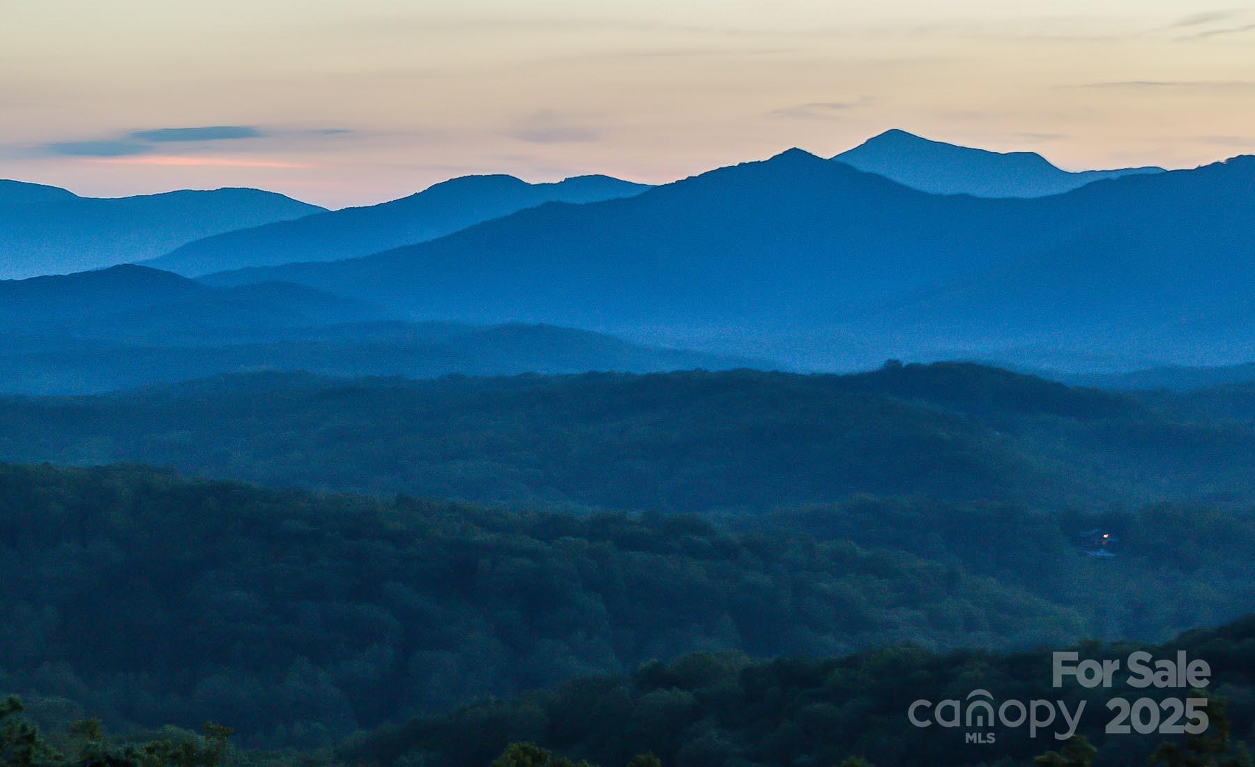New Forest Mountain - Land