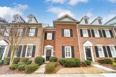8216 Indigo Row Charlotte NC 28277