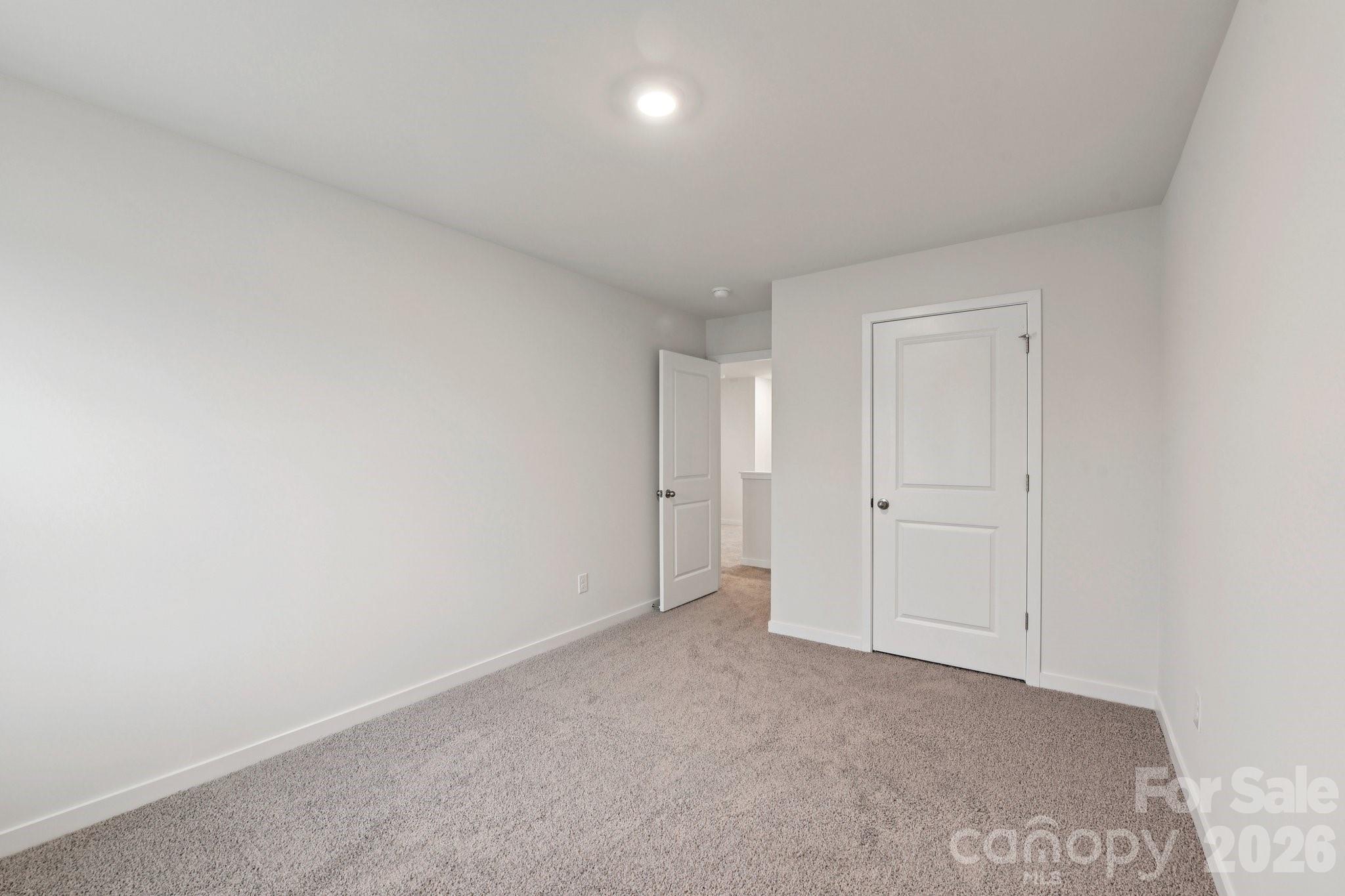 The Hamptons at Hickory - Residential