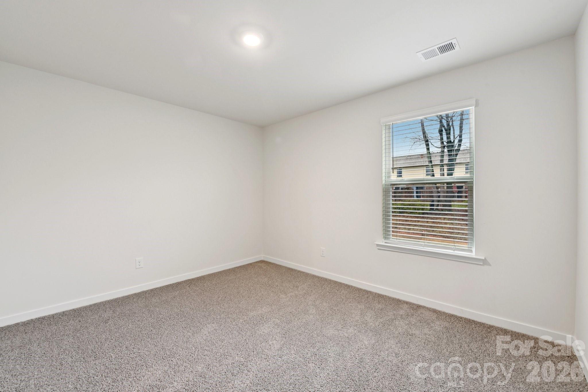 The Hamptons at Hickory - Residential