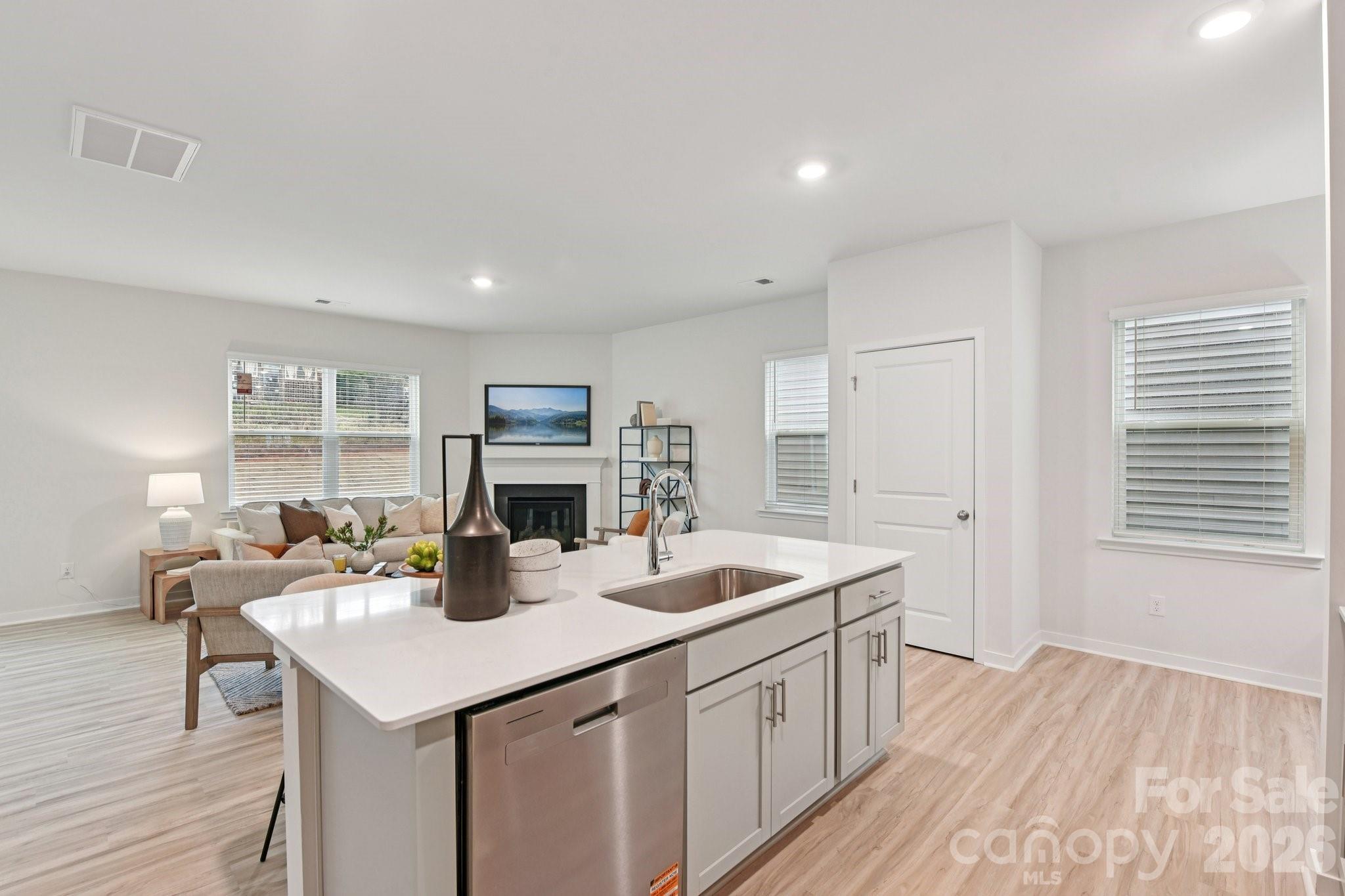 The Hamptons at Hickory - Residential