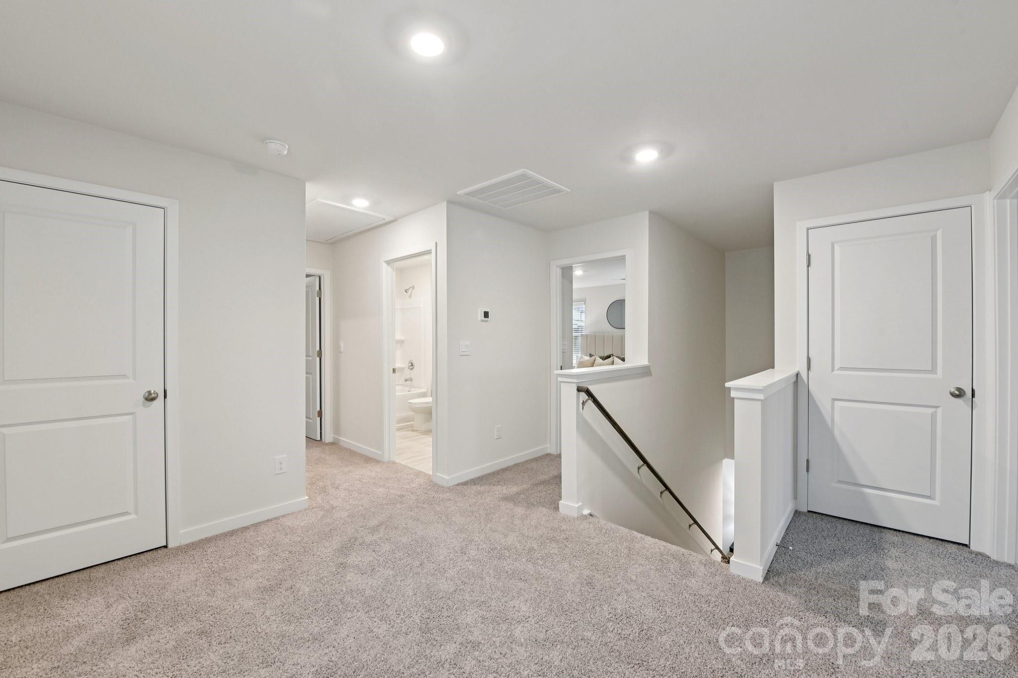 The Hamptons at Hickory - Residential