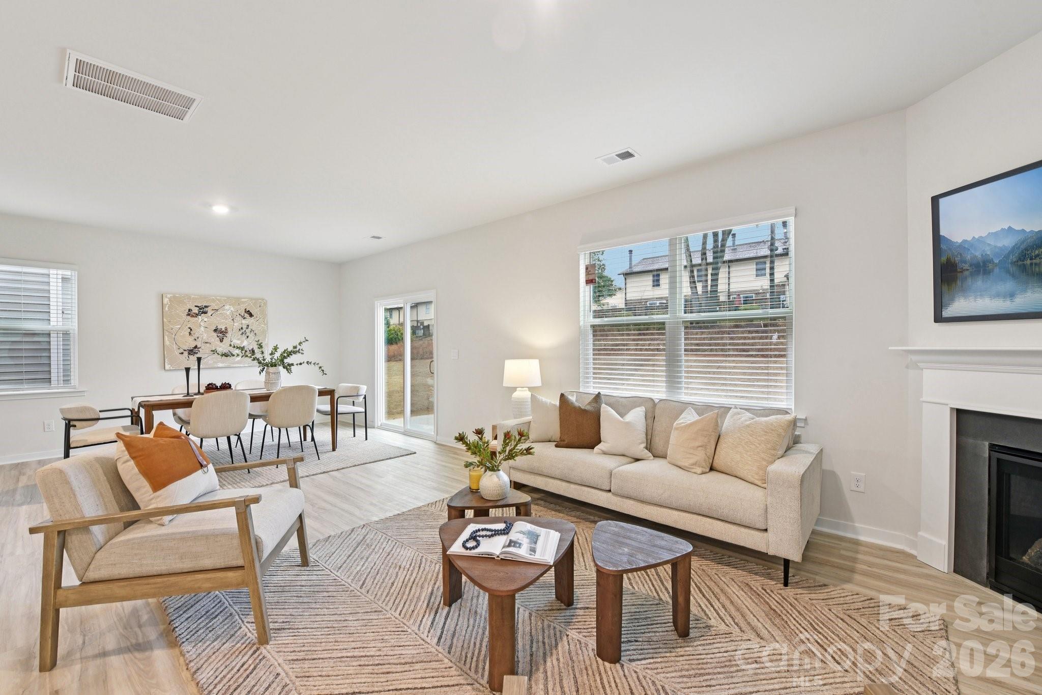 The Hamptons at Hickory - Residential